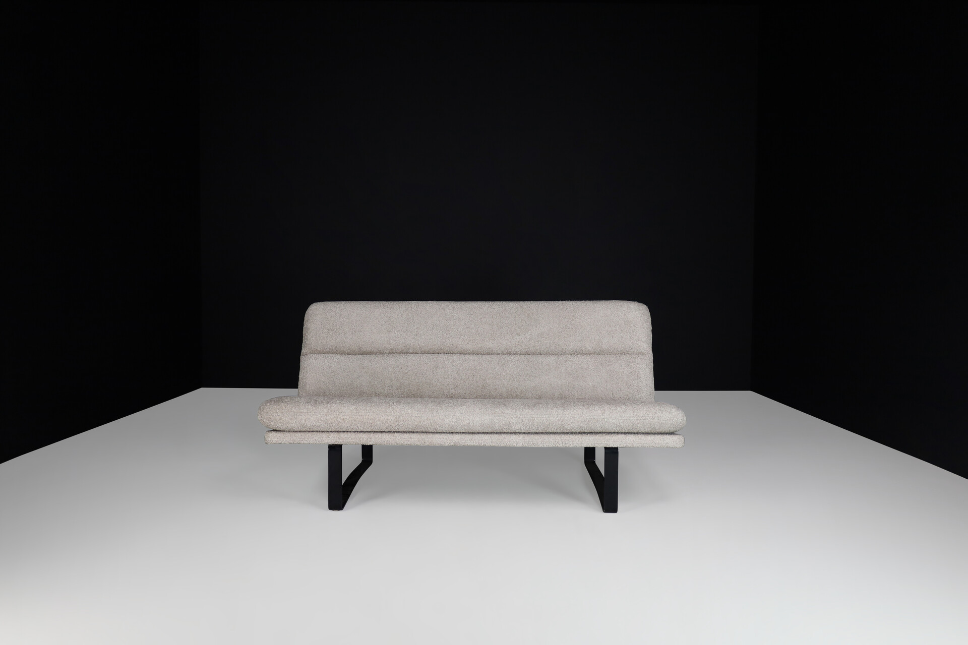 Mid century modern C684 Three-Seat Sofa by Kho Liang Le for Artifort in bouclé upholstery ,The Netherlands 1968 Mid-20th century