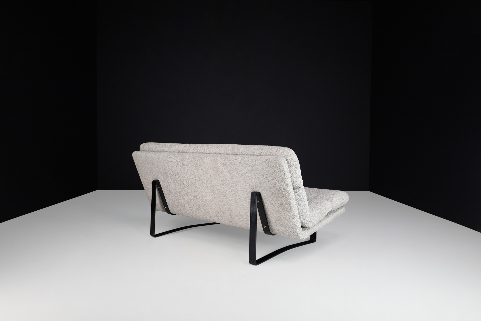 Mid century modern C684 Three-Seat Sofa by Kho Liang Le for Artifort in bouclé upholstery ,The Netherlands 1968 Mid-20th century