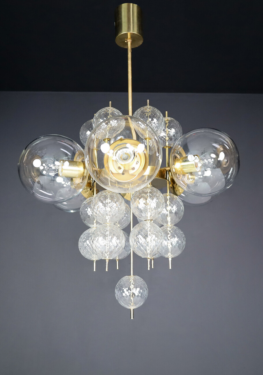 Mid century modern Chandelier with Brass Fixture and Hand-Blowed  Glass Globes, Preciosa Czech Republic 1960s Mid-20th century