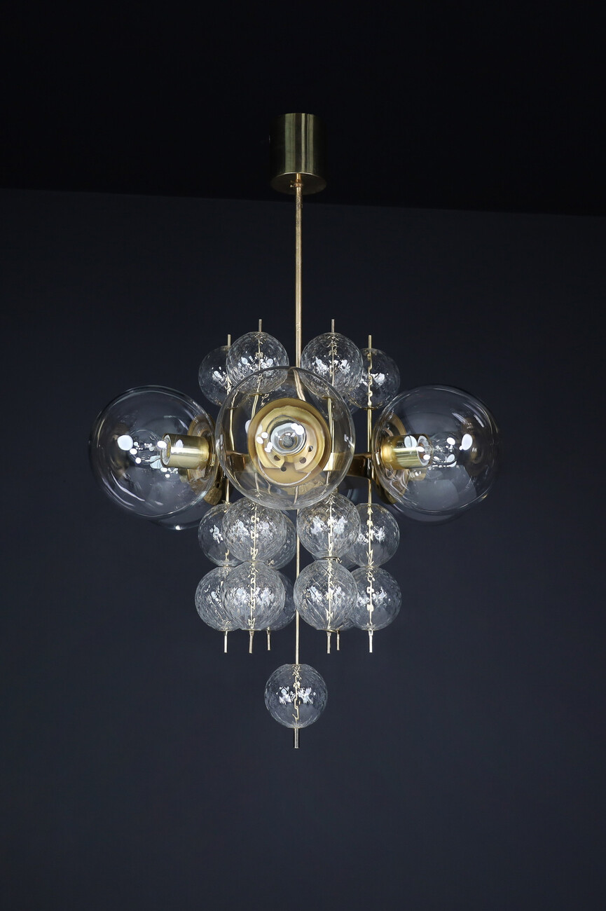 Mid century modern Chandelier with Brass Fixture and Hand-Blowed  Glass Globes, Preciosa Czech Republic 1960s Mid-20th century