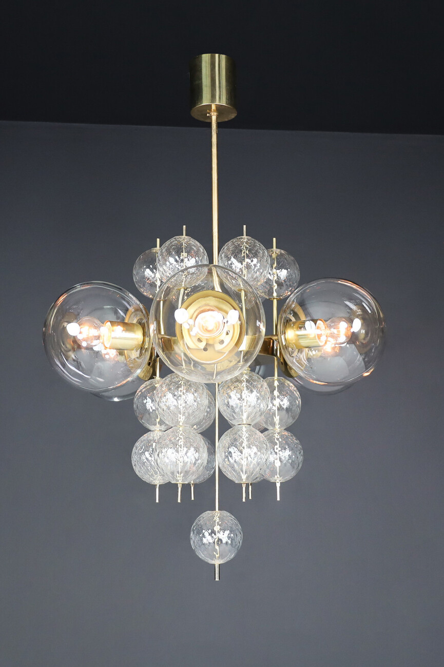 Mid century modern Chandelier with Brass Fixture and Hand-Blowed  Glass Globes, Preciosa Czech Republic 1960s Mid-20th century