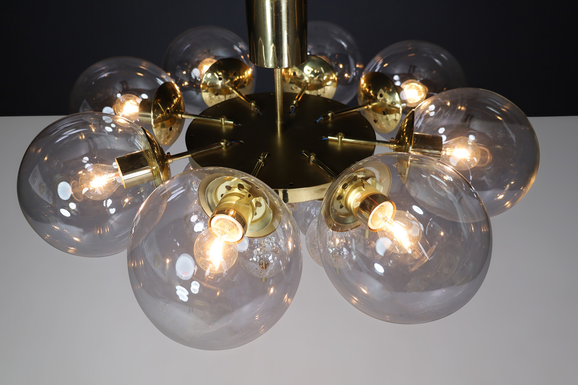 Mid century modern Chandelier with Brass Fixture and Hand-Blowed  Glass Globes, Preciosa Czech Republic 1960s Mid-20th century