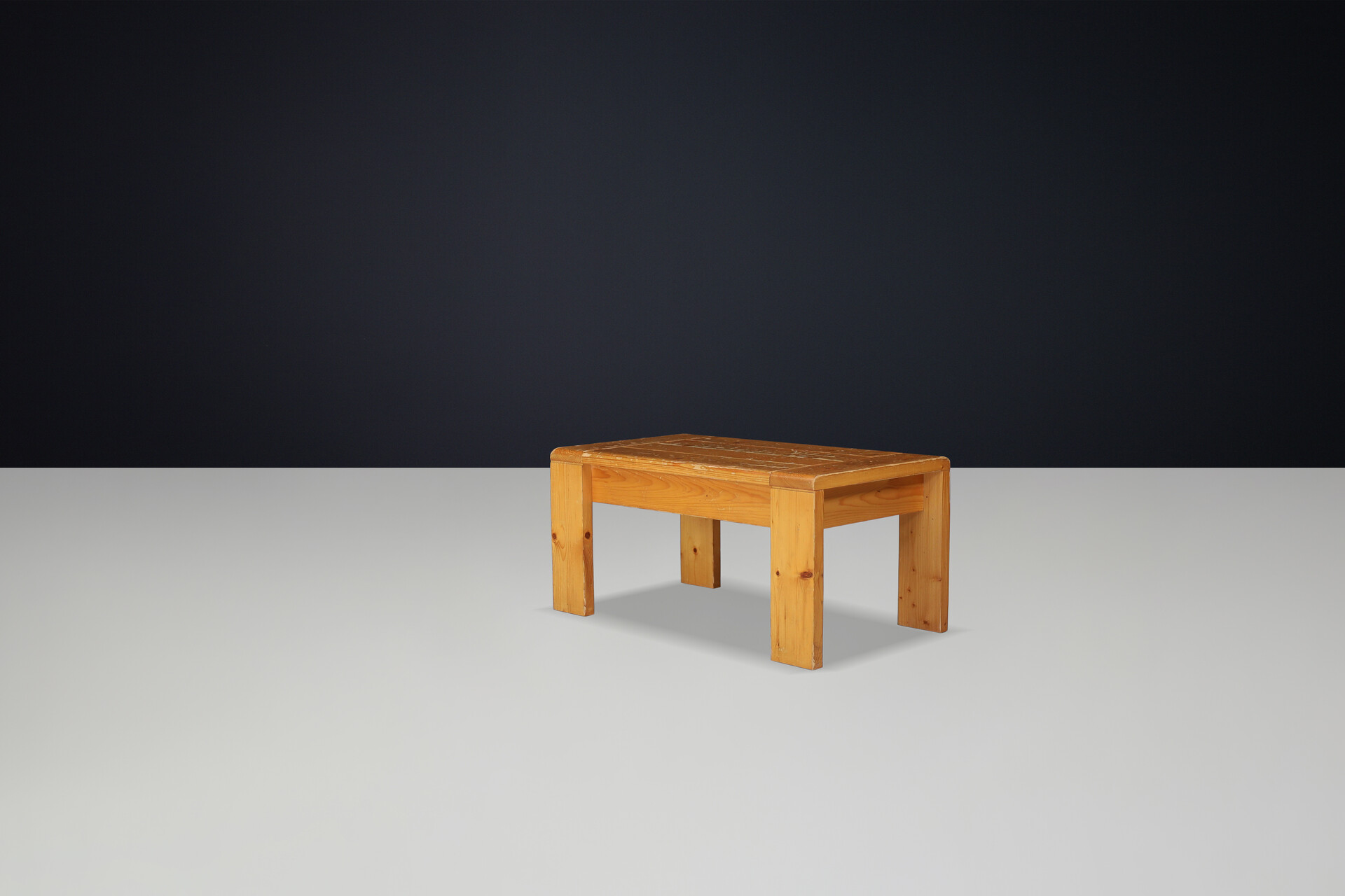 Mid century modern Charlotte Perriand Les Arcs Coffee Table in pine, France 1970s Late-20th century