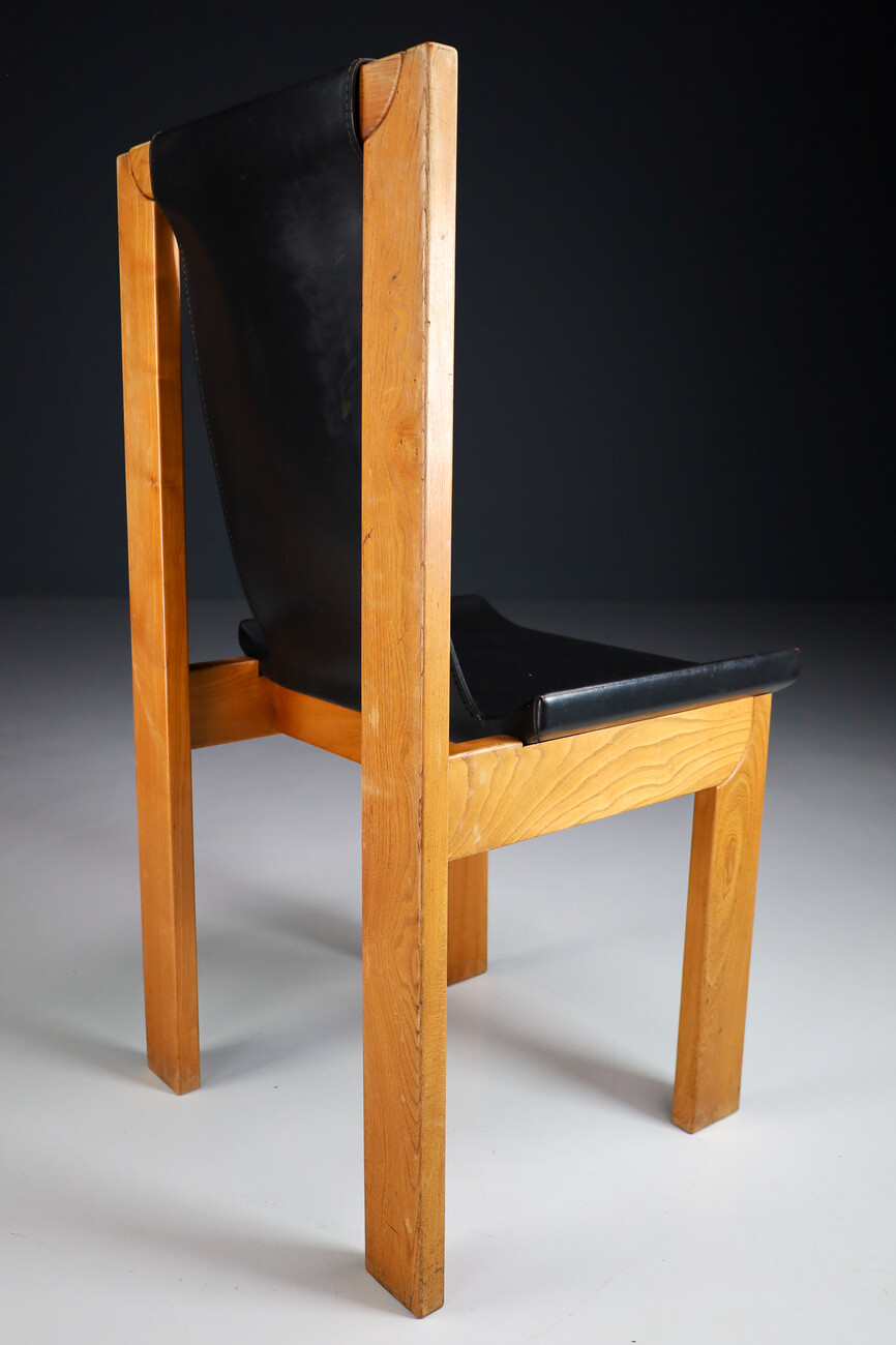 Mid century modern Dining chairs in elm and leather, France 1970s Late-20th century