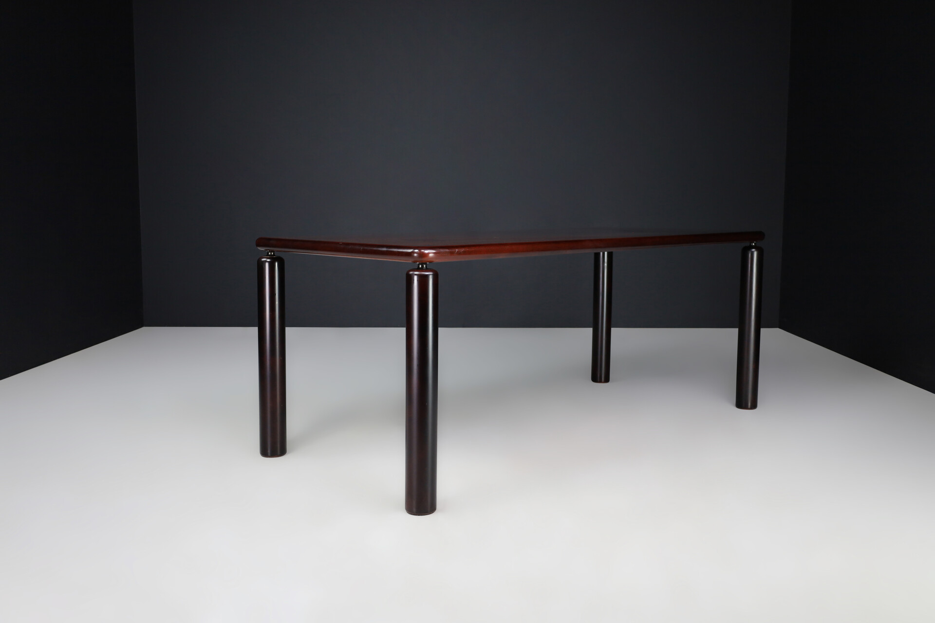 Mid century modern Dining room table mahogany attr. to Tobia Scarpa, Italy 1970s Late-20th century