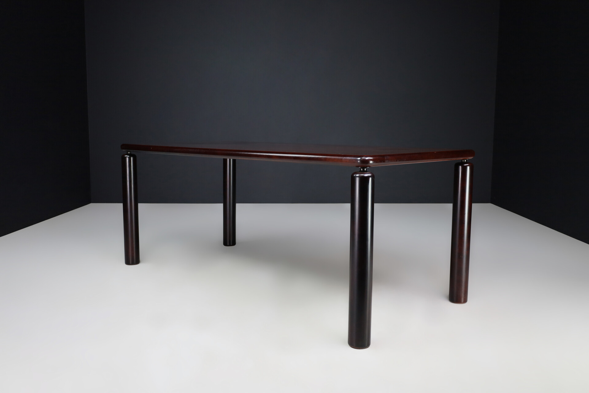 Mid century modern Dining room table mahogany attr. to Tobia Scarpa, Italy 1970s Late-20th century