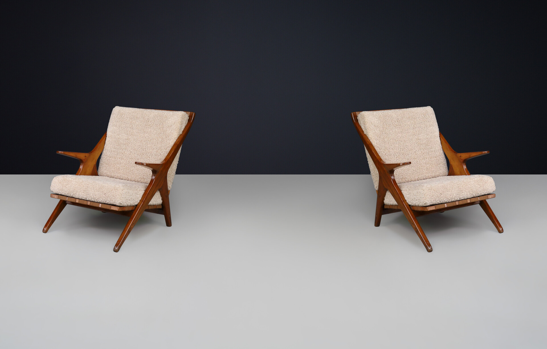 Mid century modern Elegant Armchairs in Walnut and Teddy Fabric, Italy 1950s Mid-20th century