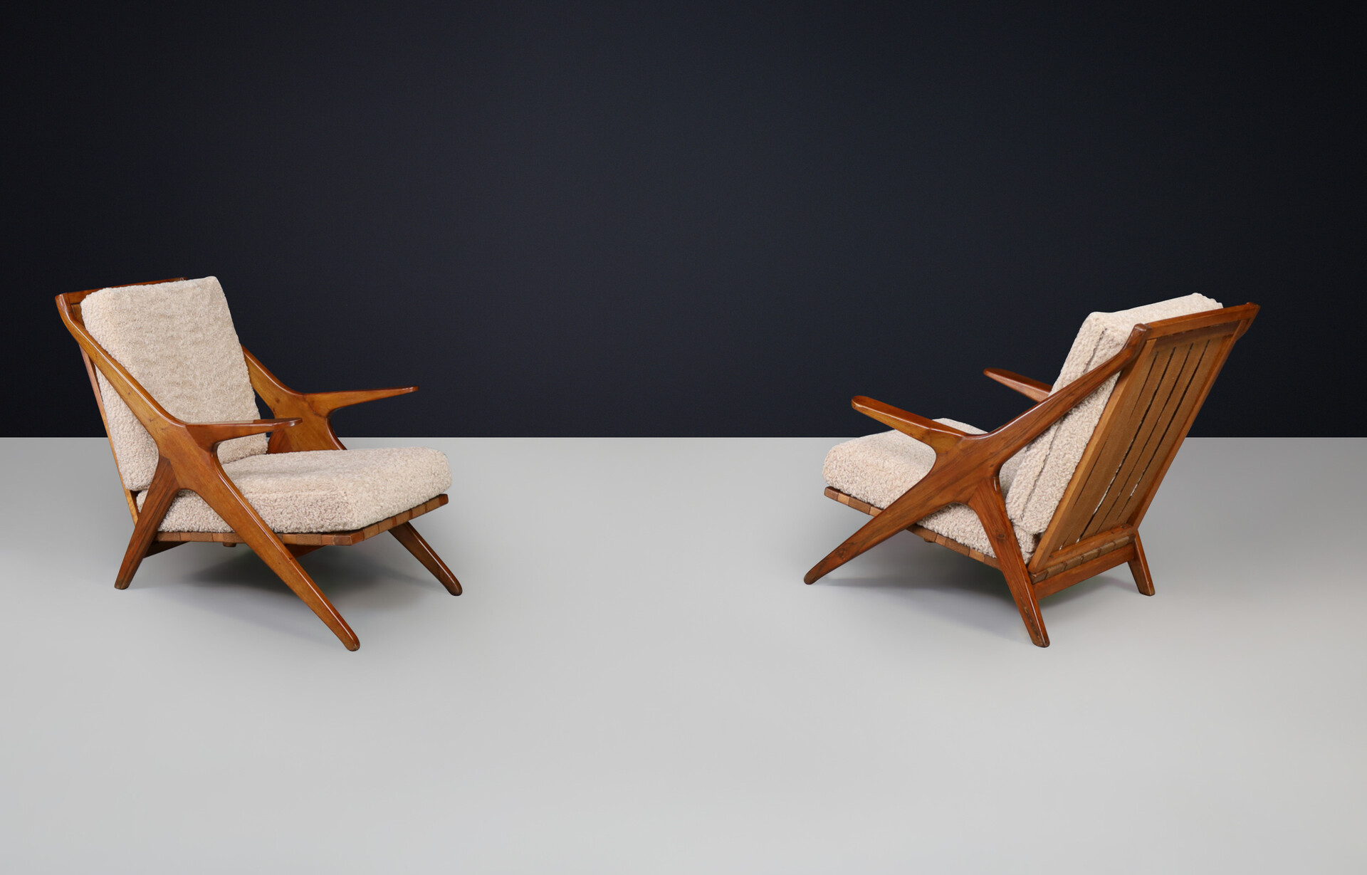 Mid century modern Elegant Armchairs in Walnut and Teddy Fabric, Italy 1950s Mid-20th century