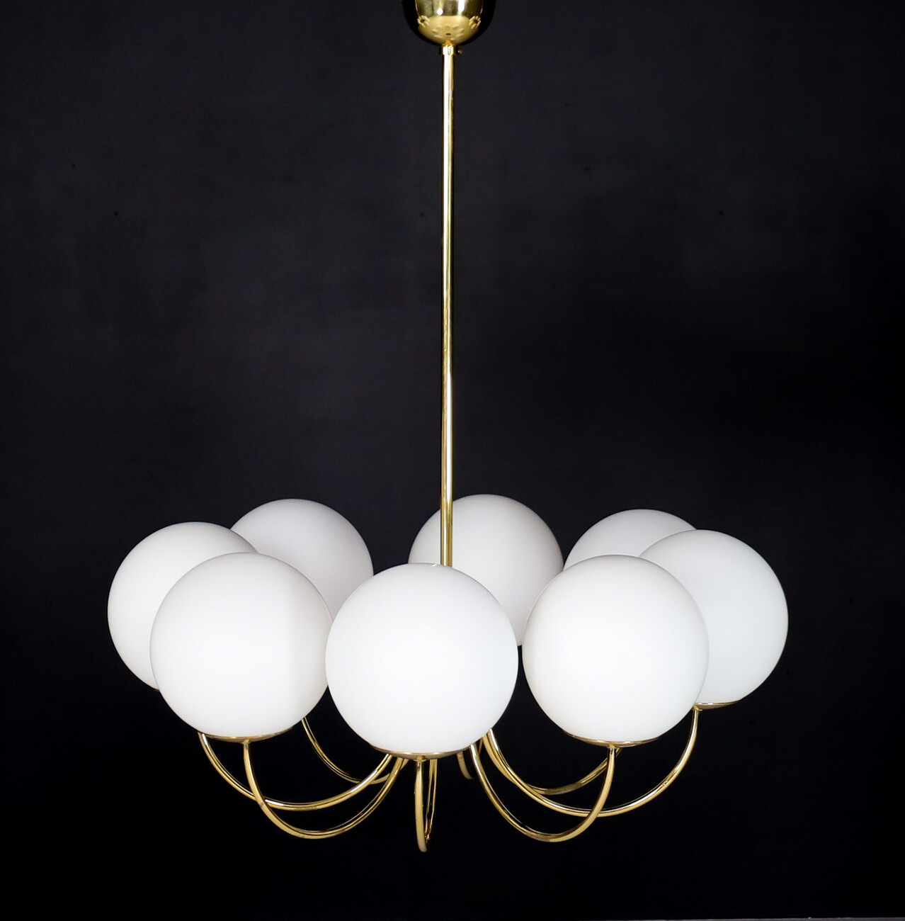 Mid century modern Elegant Chandeliers with Brass fixture and Opaline glass Globes, Italy 1960s Mid-20th century