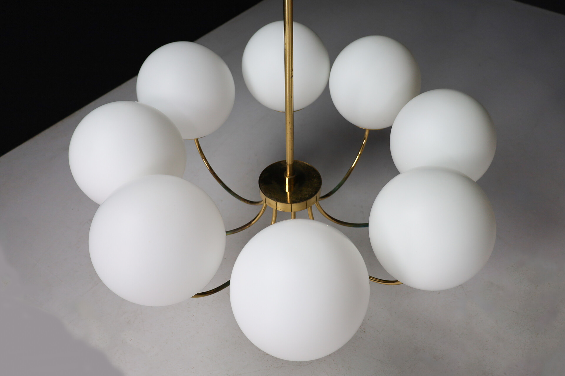 Mid century modern Elegant Chandeliers with Brass fixture and Opaline glass Globes, Italy 1960s Mid-20th century