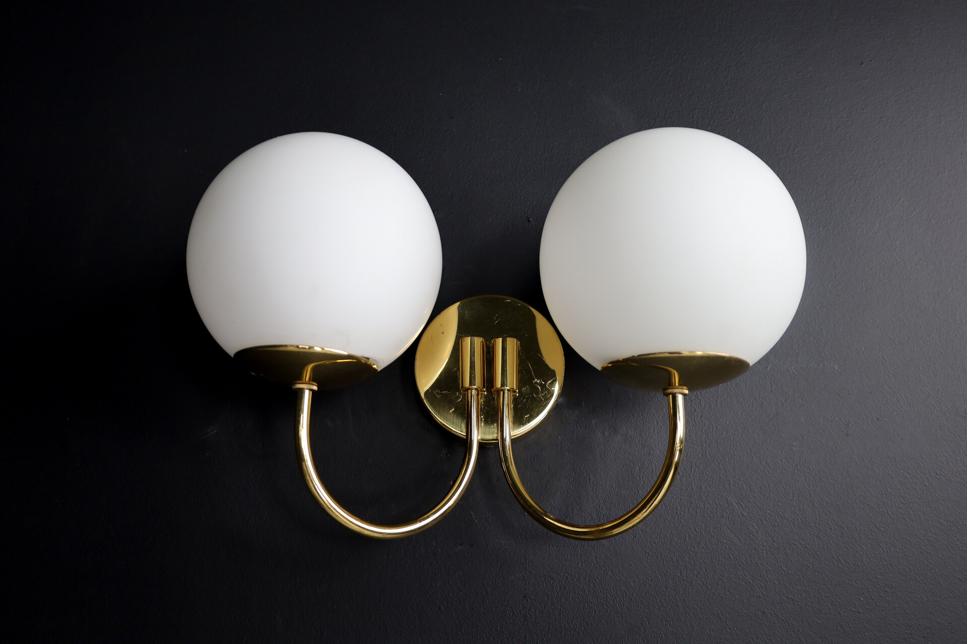 Mid century modern Elegant Sconces with brass Fixtures and Opaline Glass Globes, Italy 1960s Mid-20th century