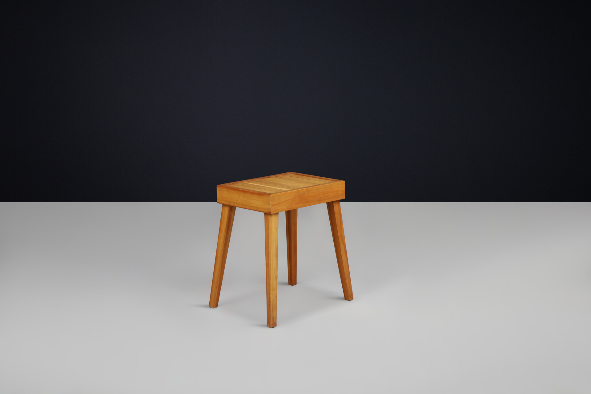 Mid century modern Elmwood stool or side table, France 1960s Mid-20th century