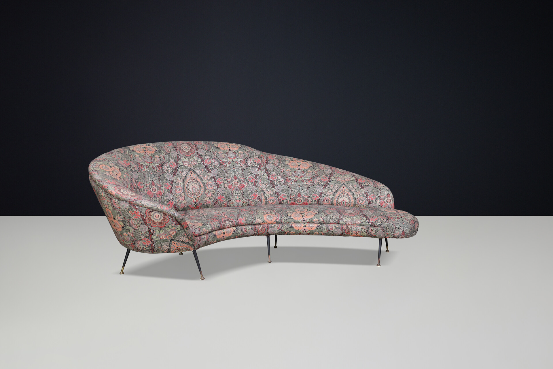 Mid century modern Federico Munari Curved Sofa in Original Floral Upholstery with Brass Feet, Italy Mid-20th century