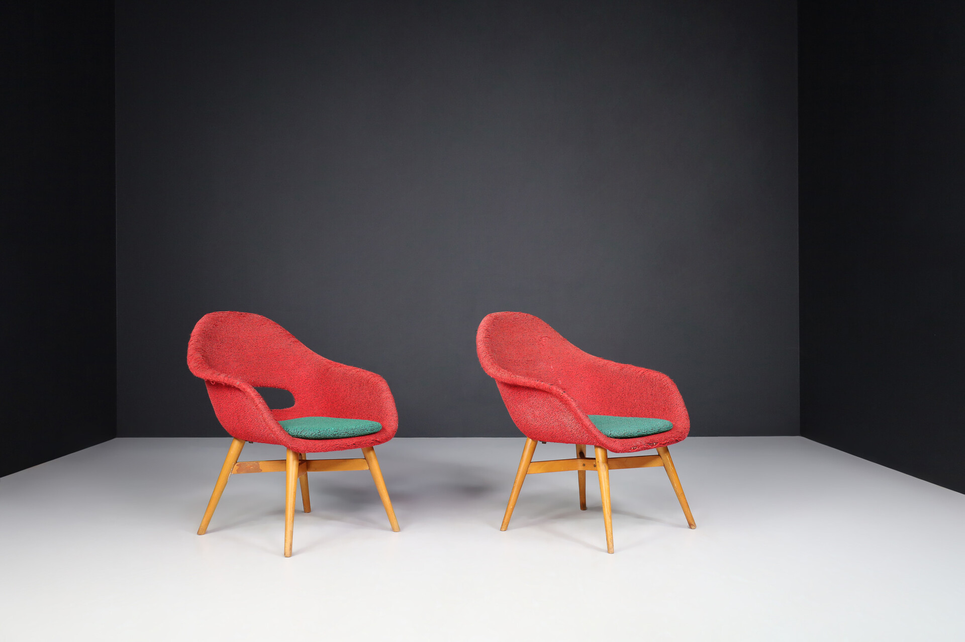 Mid century modern Fiberglass Easy Chairs by Miroslav Navratil for Vertex in original fabric , circa 1960 Mid-20th century