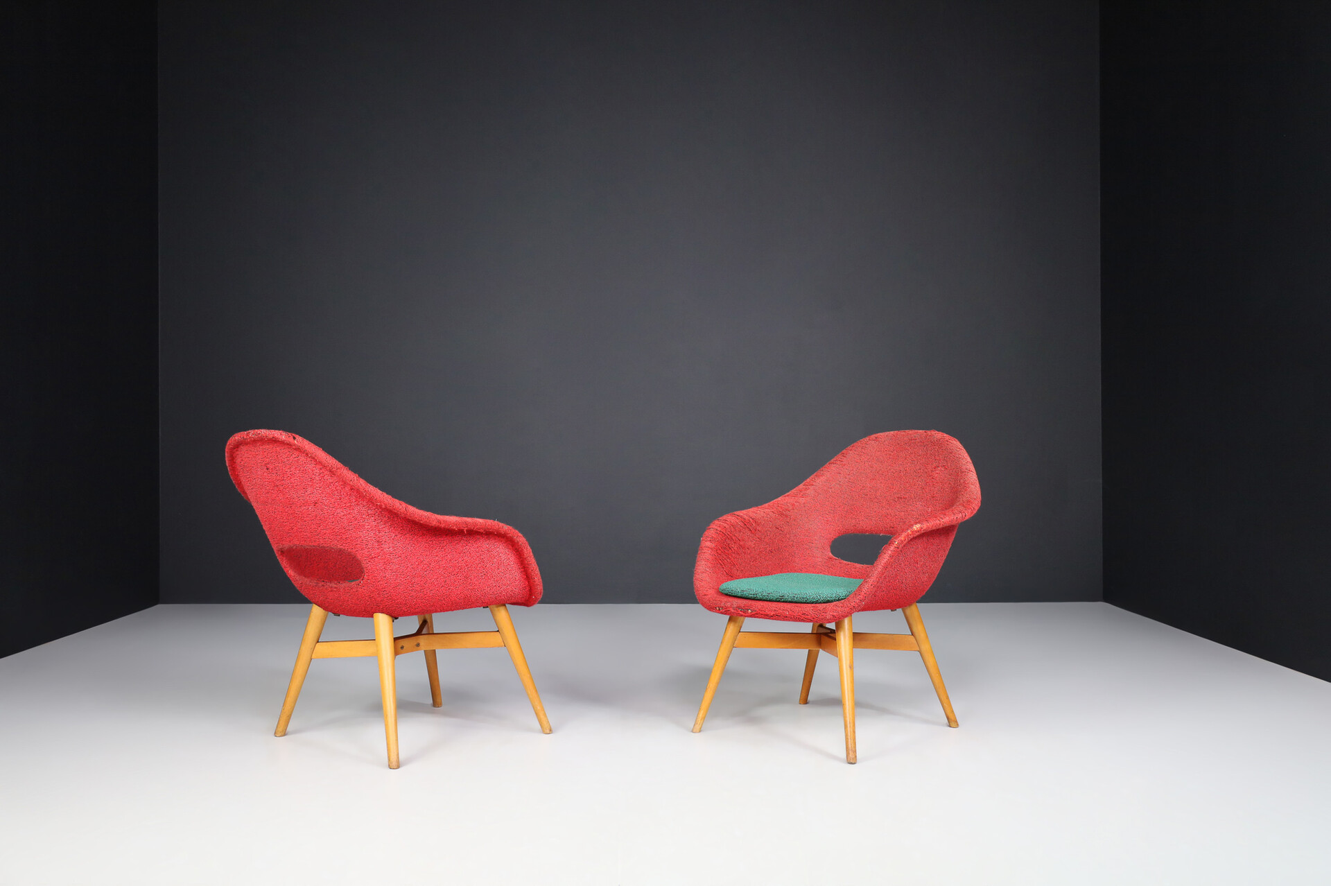 Mid century modern Fiberglass Easy Chairs by Miroslav Navratil for Vertex in original fabric , circa 1960 Mid-20th century