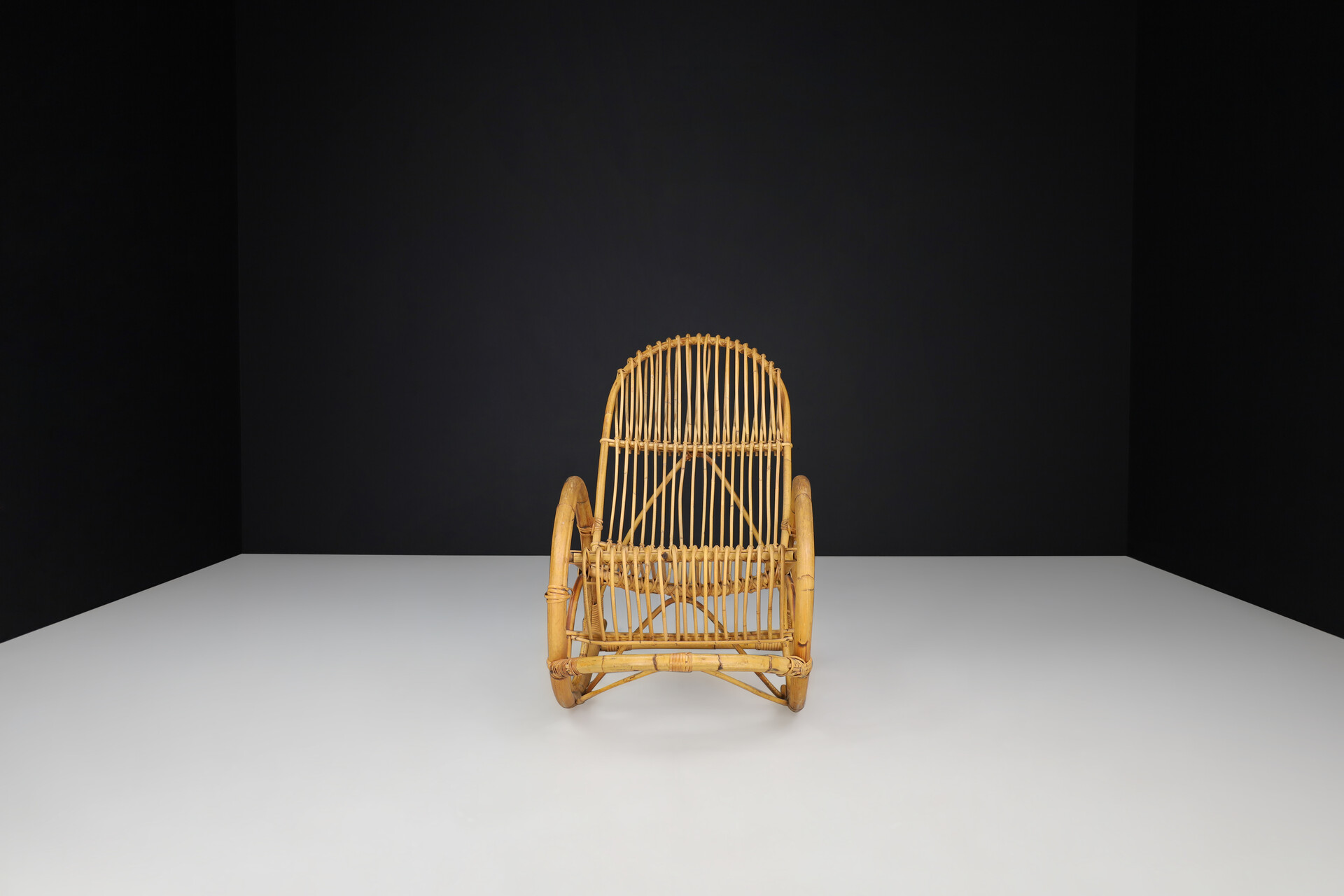 Mid century modern Franco Albini Style Wicker Bamboo Rocking Chair Italy 1960s Mid-20th century