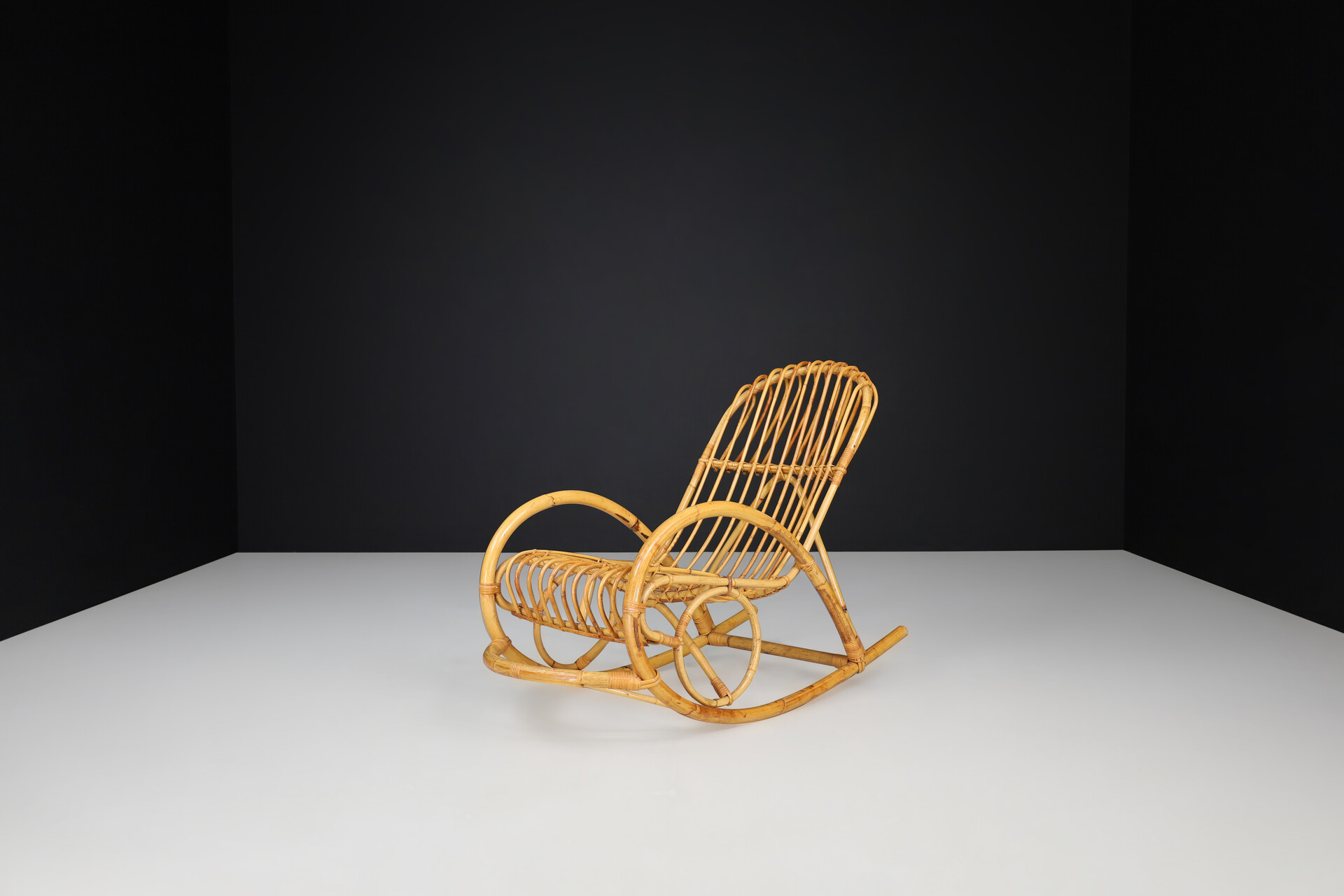 Mid century modern Franco Albini Style Wicker Bamboo Rocking Chair Italy 1960s Mid-20th century