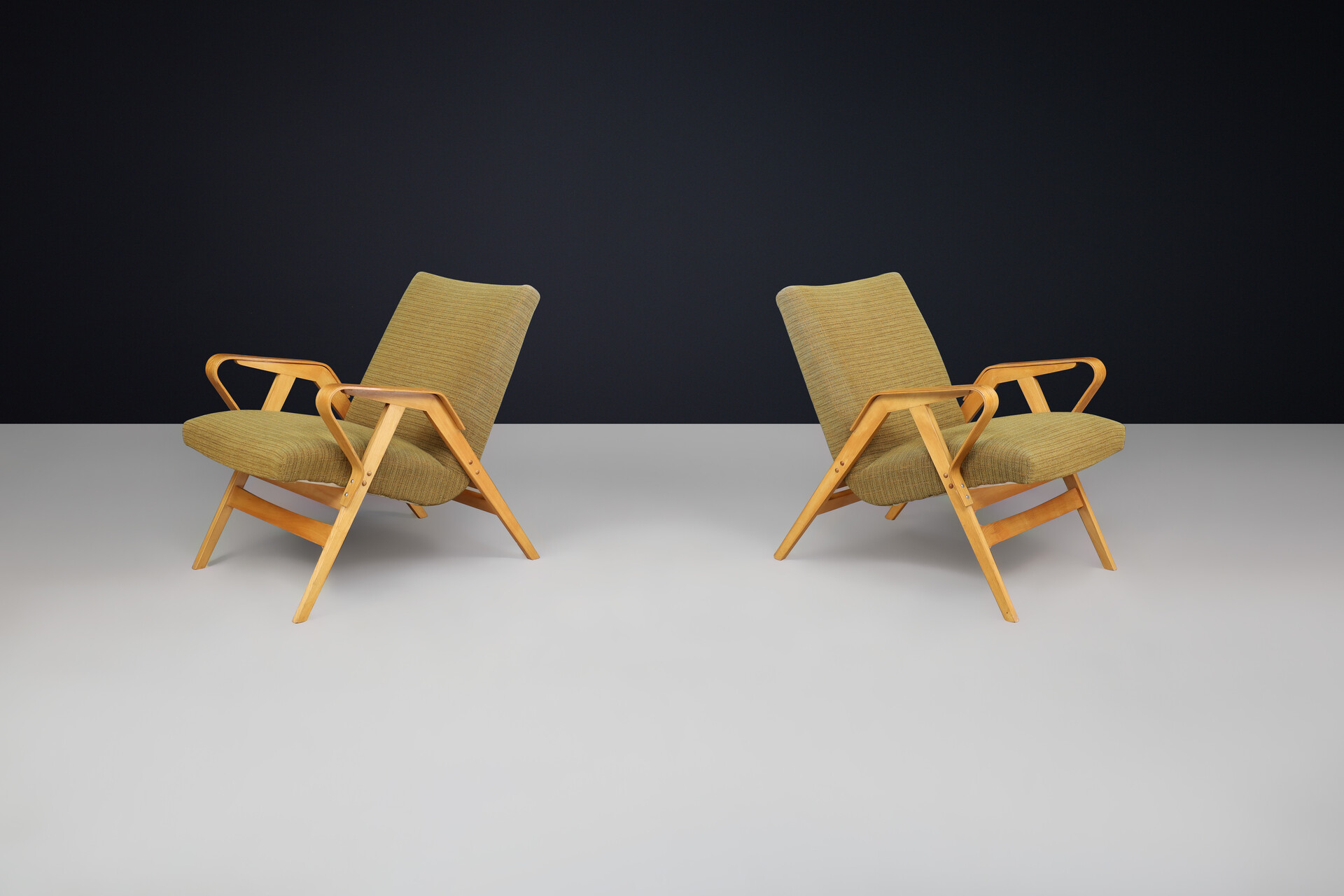 Mid century modern František Jirák for Tatra Nabytok lounge chairs in original olive green upholstery, 1950s Mid-20th century