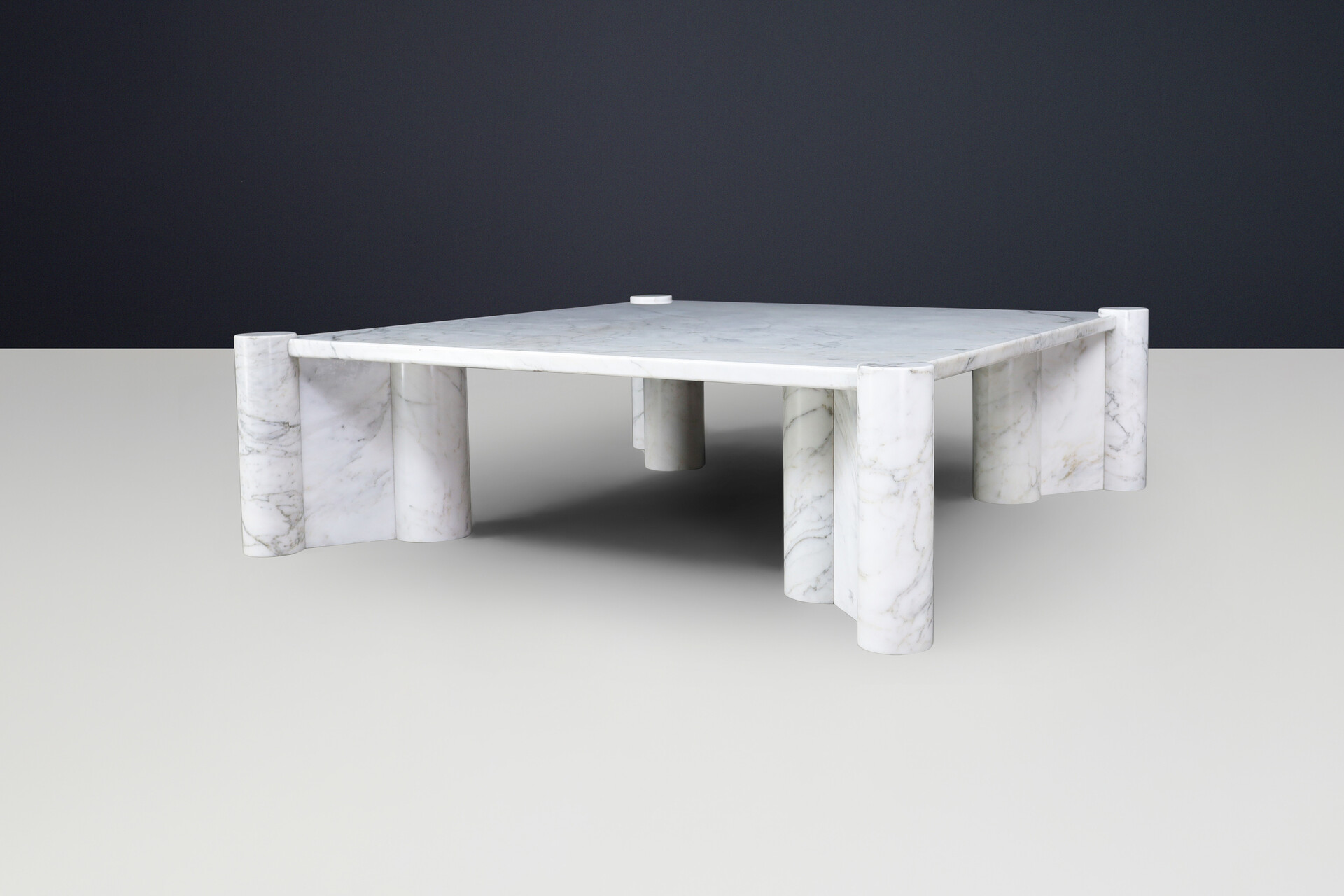 Mid century modern Gae Aulenti Jumbo Coffee Table for Knoll International in White Carrara Marble, Italy 1970s Mid-20th century