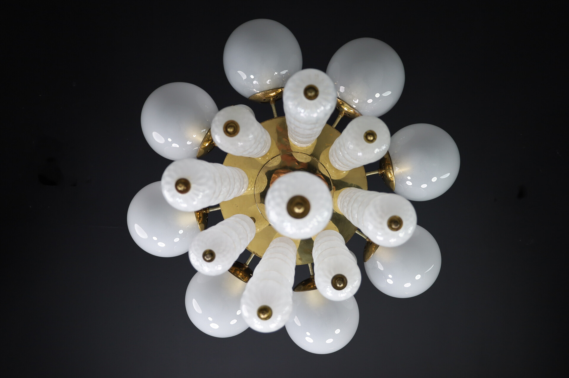 Mid century modern Grand Chandelier with Brass Fixture and Hand-blowed Frosted Glass Globes, 1960s Mid-20th century