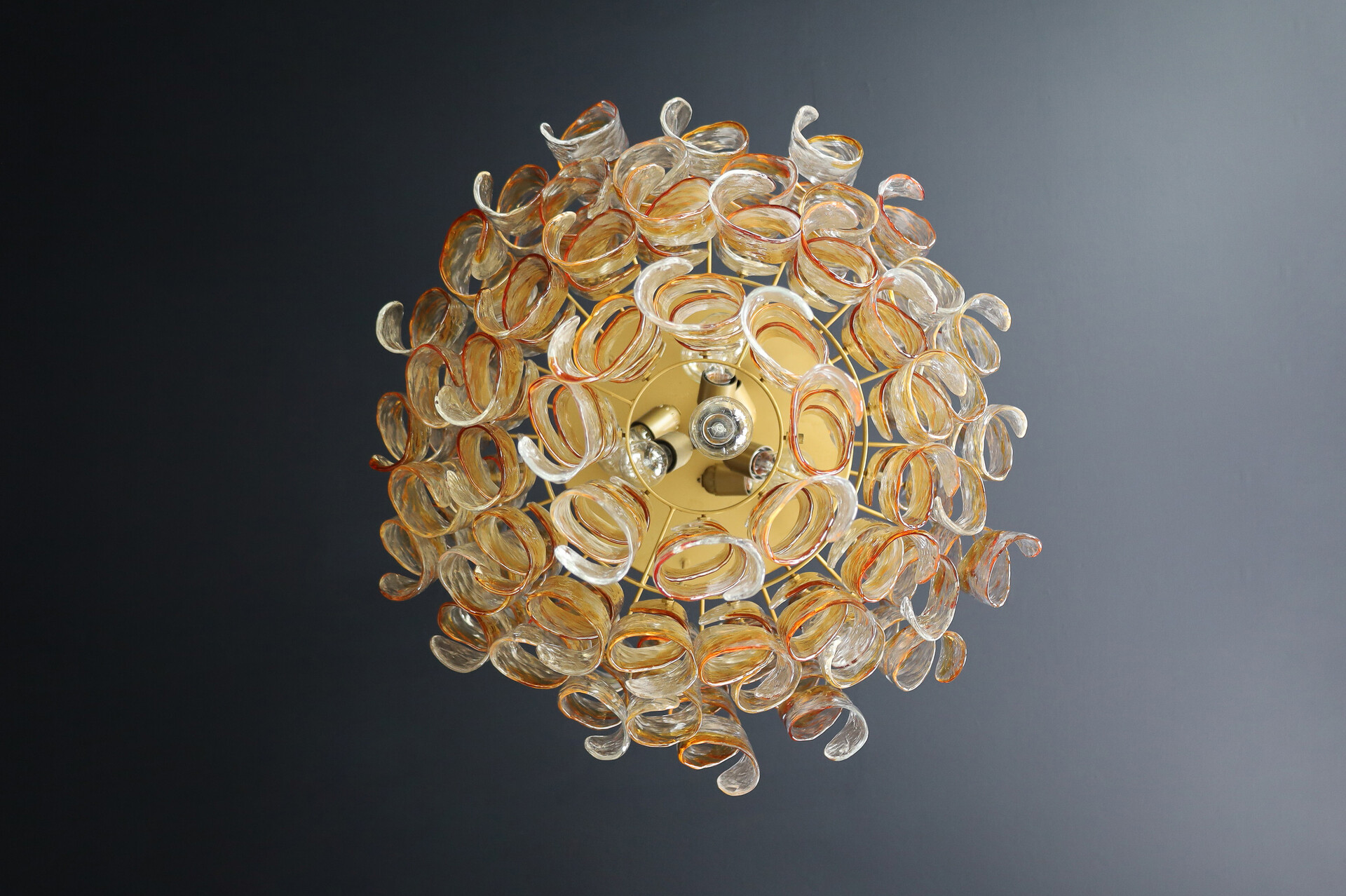 Mid century modern Grande Chandelier in art Glass and Brass by Carlo Nason Italy, 1960's Mid-20th century