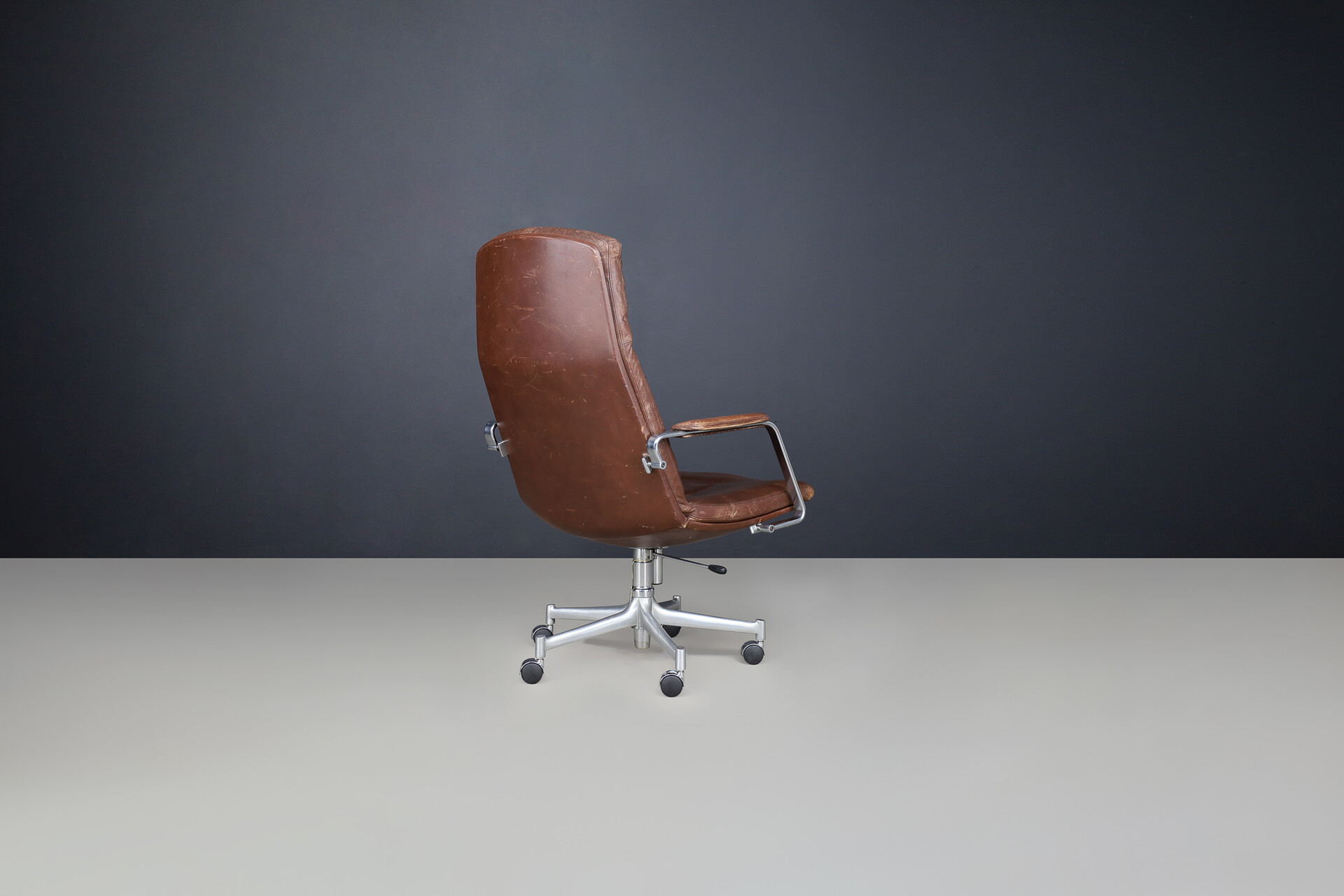 Mid century modern Jørgen Kastholm & Preben Fabricius desk Chair in patinated leather for Kill International, Denmark 1960s Mid-20th century