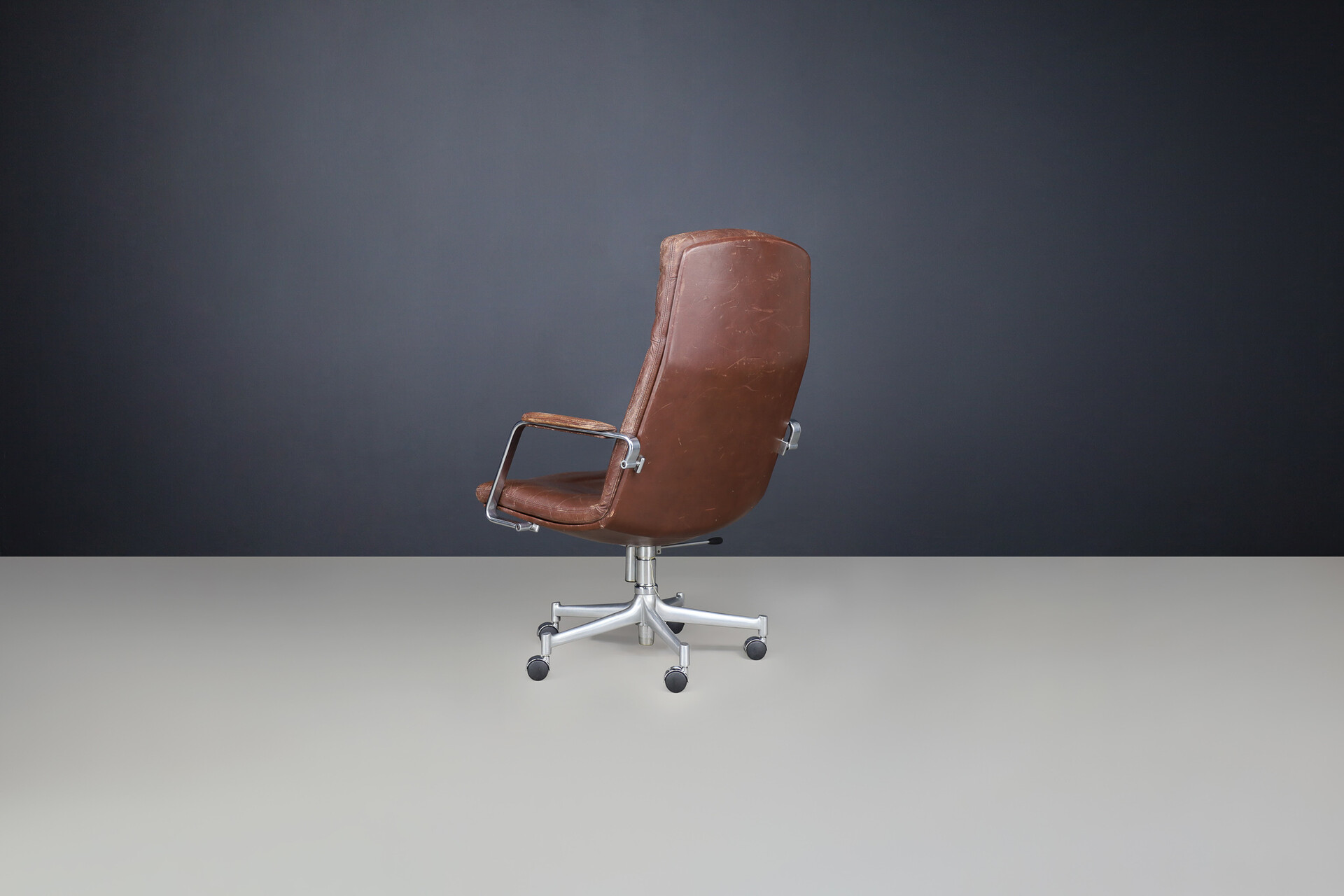 Mid century modern Jørgen Kastholm & Preben Fabricius desk Chair in patinated leather for Kill International, Denmark 1960s Mid-20th century