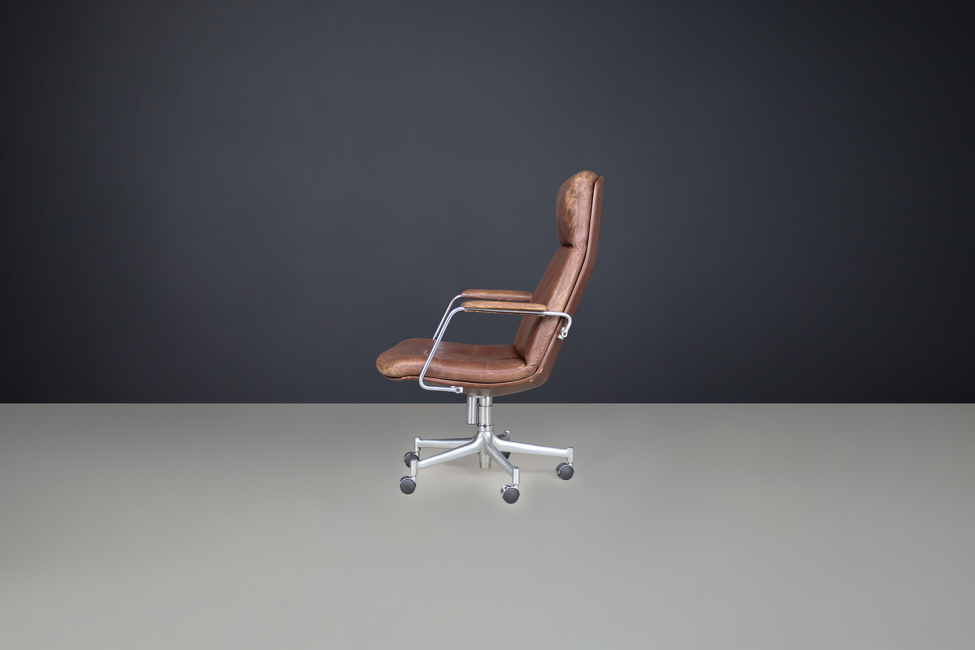 Mid century modern Jørgen Kastholm & Preben Fabricius desk Chair in patinated leather for Kill International, Denmark 1960s Mid-20th century