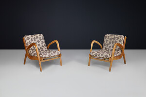 Mid century modern Jan Vaněk for Krásná Jizba, pair of lounge chairs, oak, Linnen, Upholstery , Czech Republic, 1940s Mid-20th century