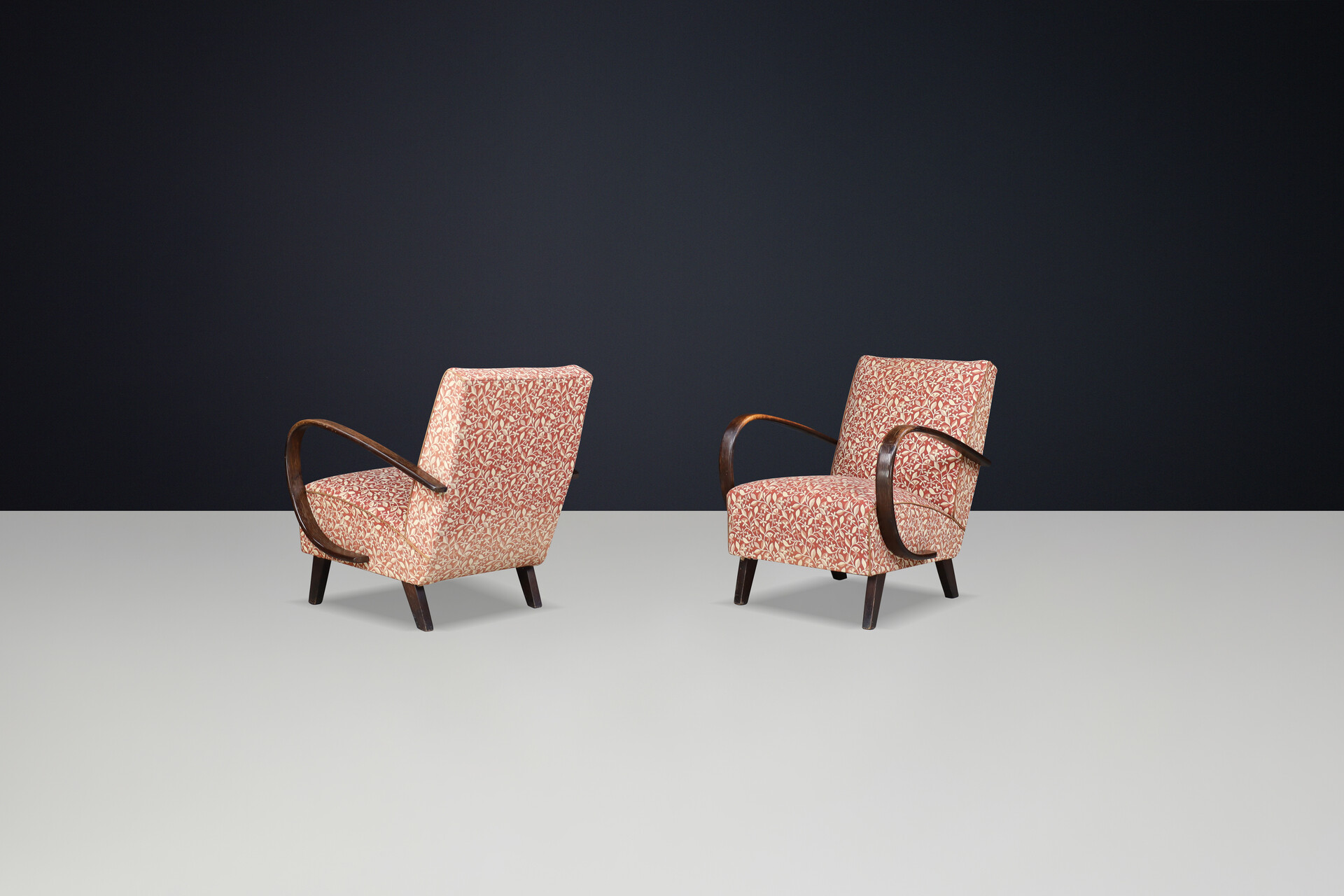 Mid century modern Jidrich halabala Armchairs with original Antonin Kybal fabric, Cz 1930 Mid-20th century