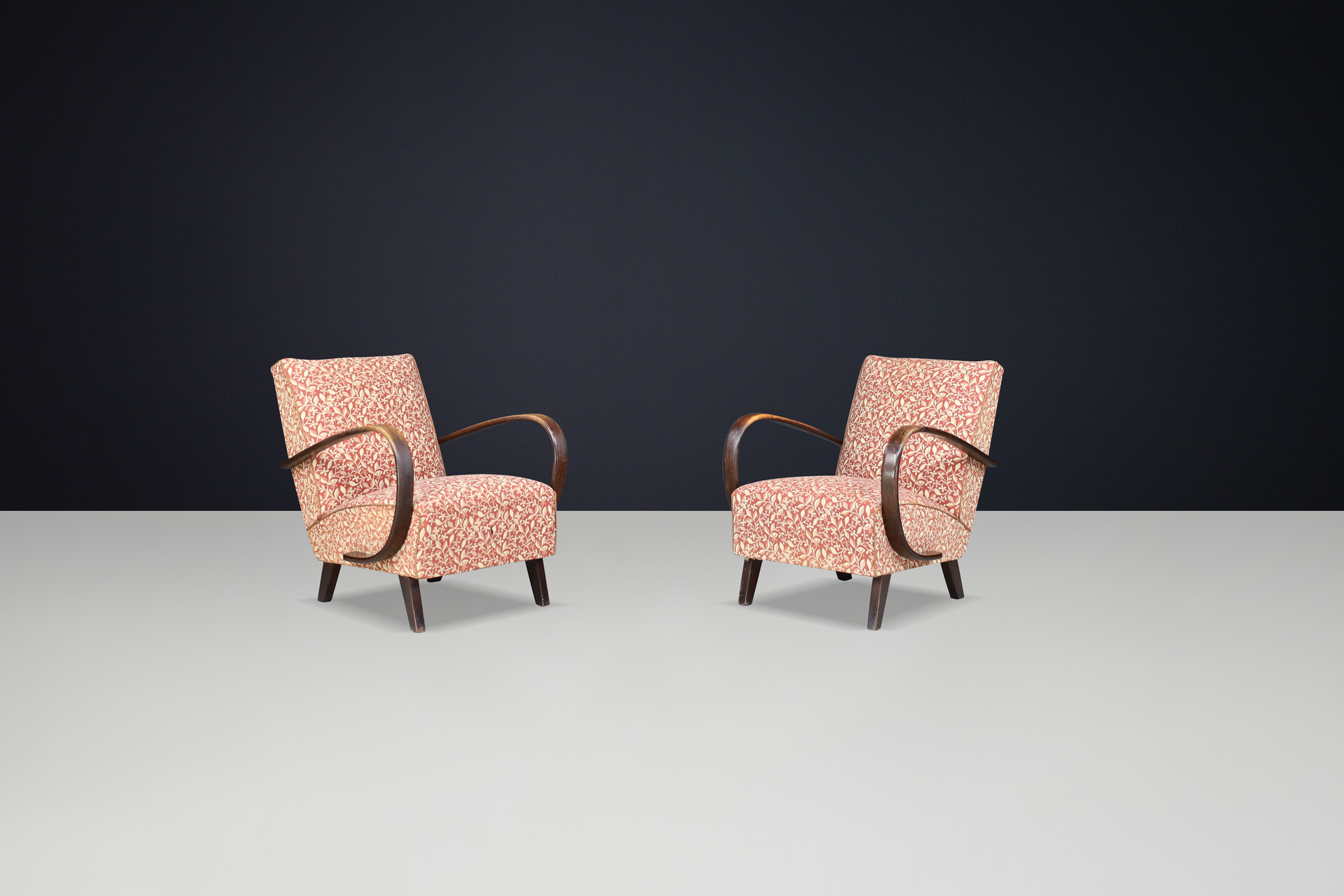 Mid century modern Jidrich halabala Armchairs with original Antonin Kybal fabric, Cz 1930 Mid-20th century