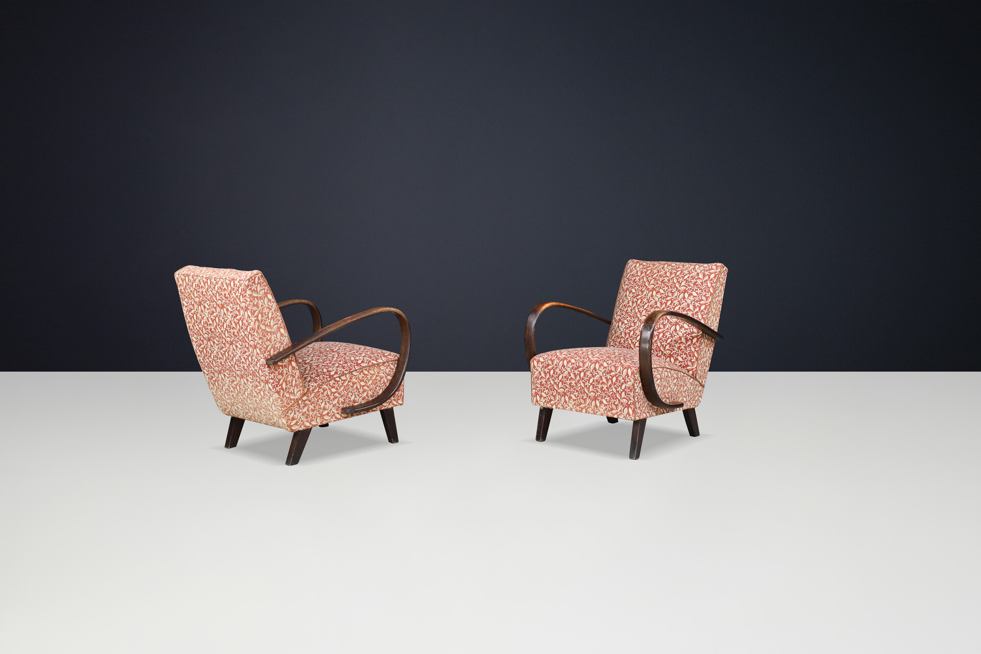 Mid century modern Jidrich halabala Armchairs with original Antonin Kybal fabric, Cz 1930 Mid-20th century