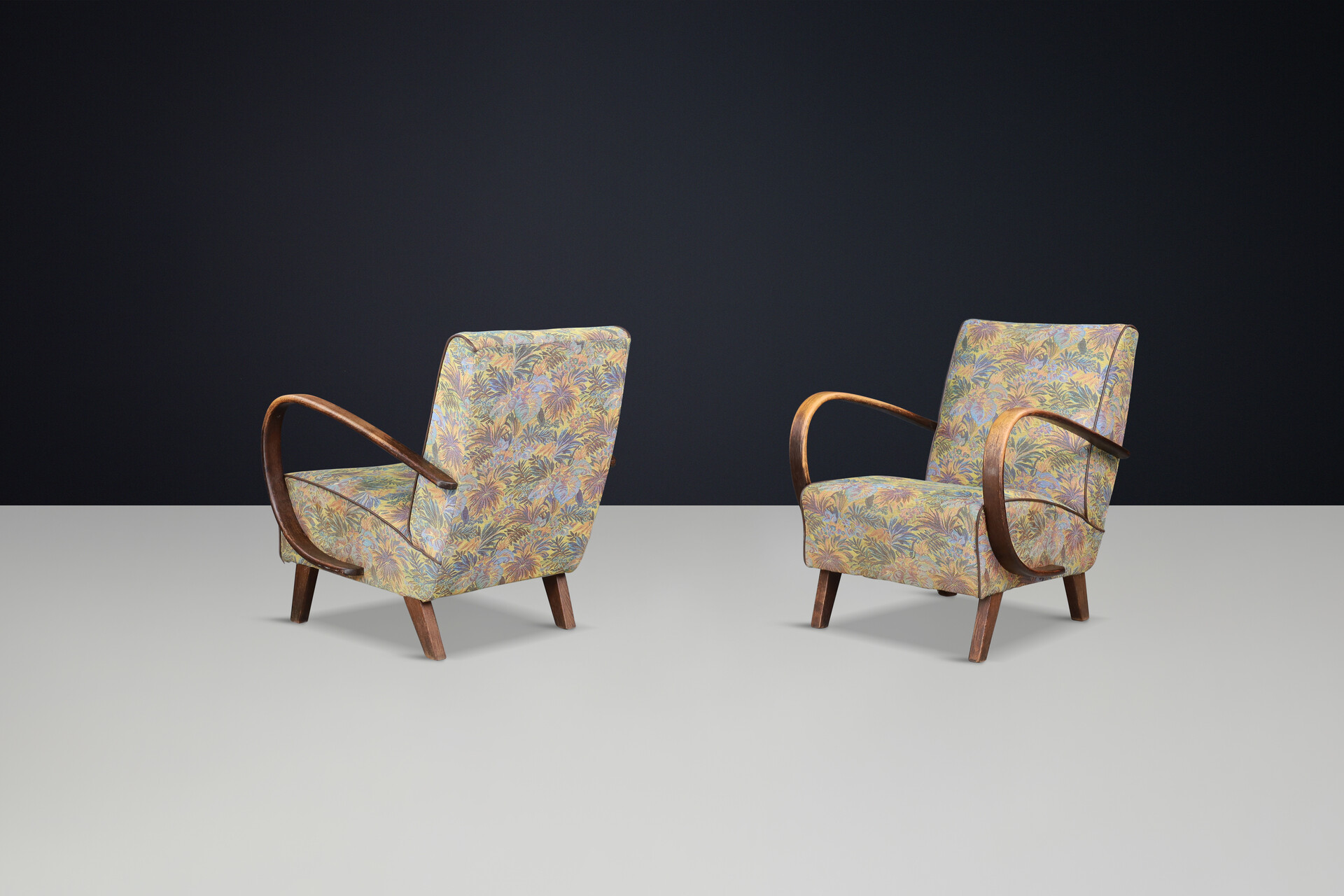 Mid century modern Jindrich Halabala Armchairs, circa 1940 Mid-20th century