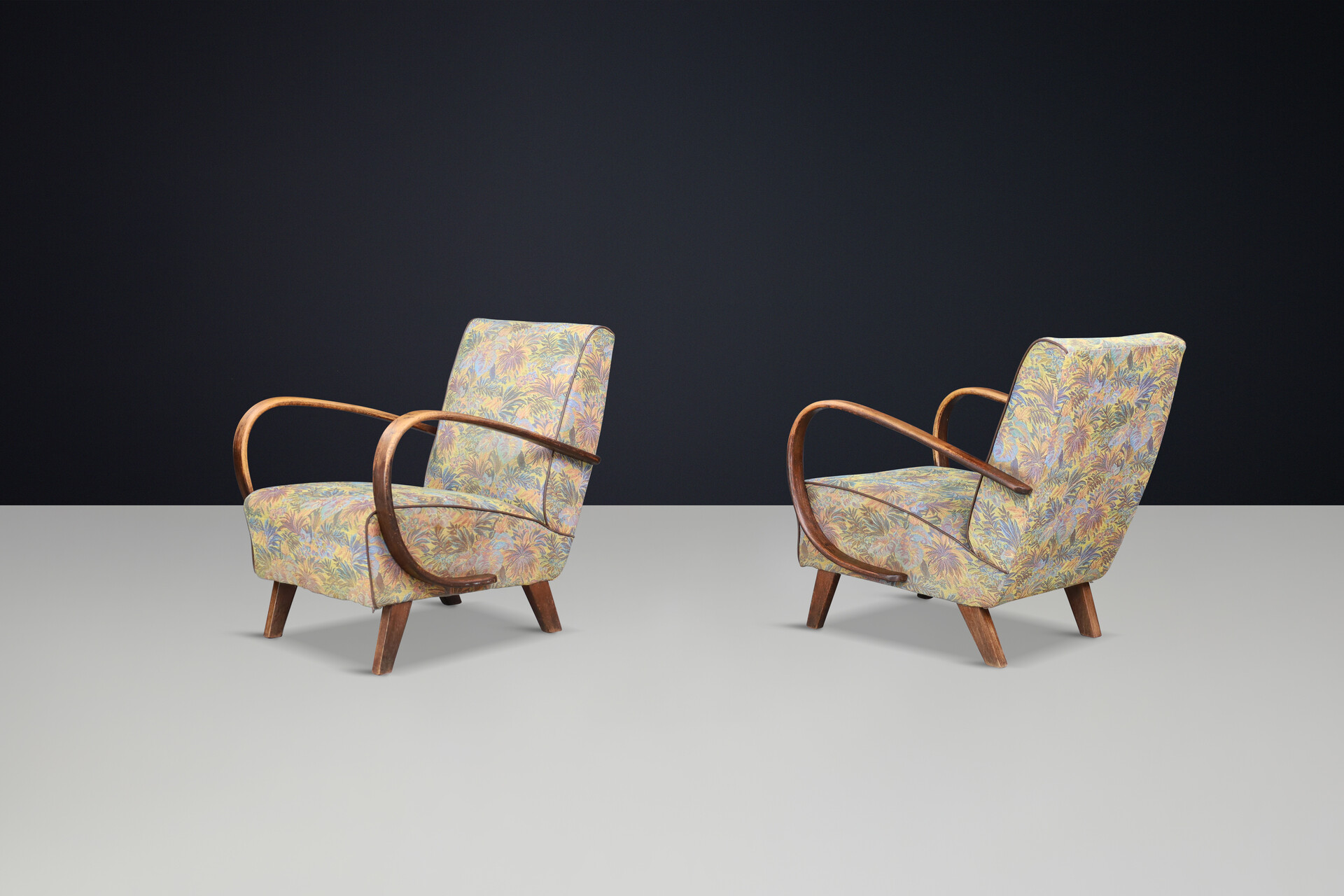 Mid century modern Jindrich Halabala Armchairs, circa 1940 Mid-20th century