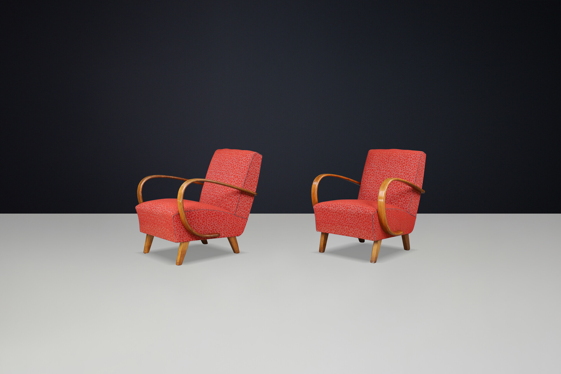 Mid century modern JJindrich Halabala bentwood Art-Deco Arm Chairs, Praque 1940s Mid-20th century