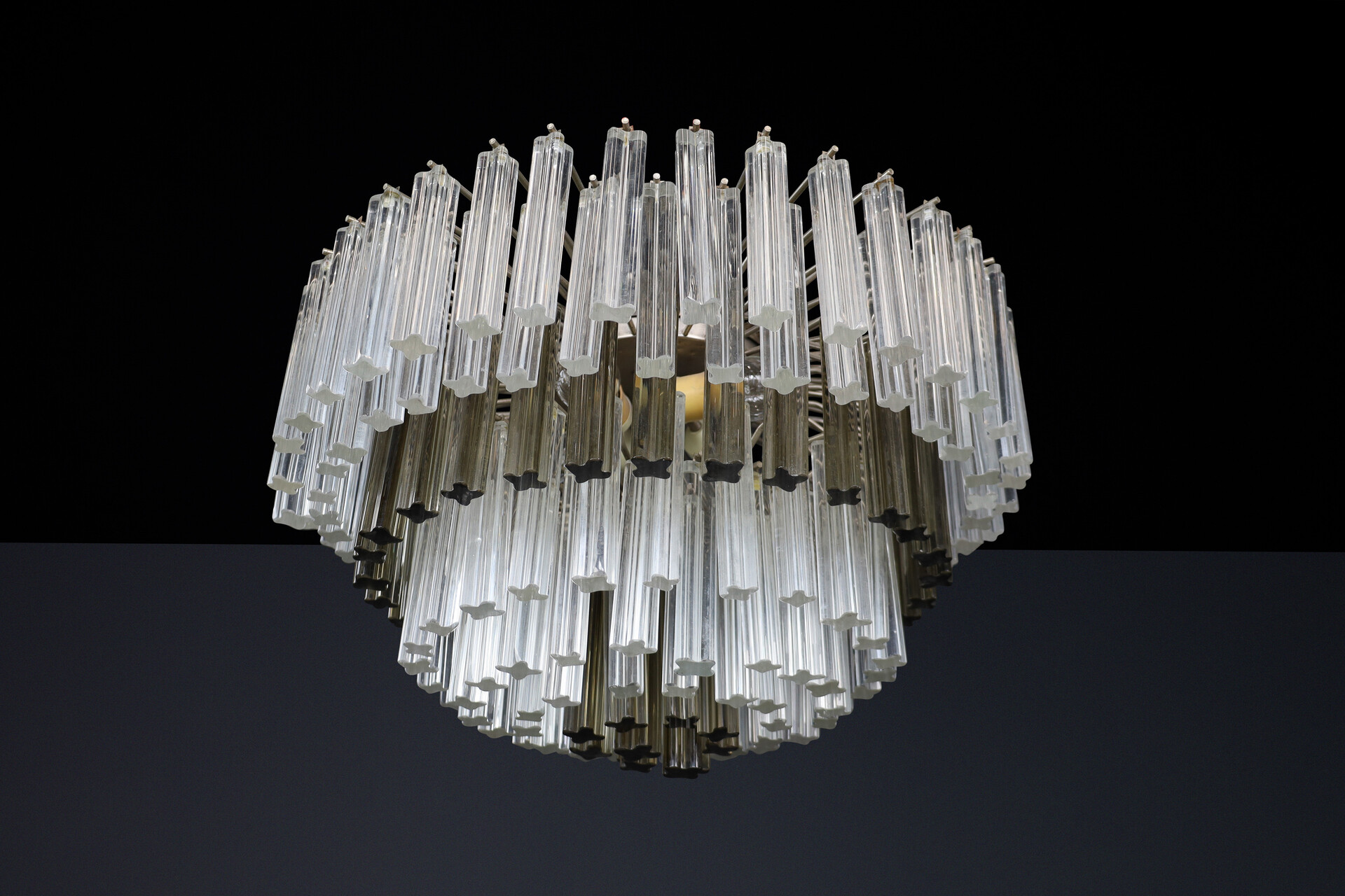 Mid century modern Large Two-colored Six-tier Crystal Venini Chandelier from Italy, 1960s. Mid-20th century