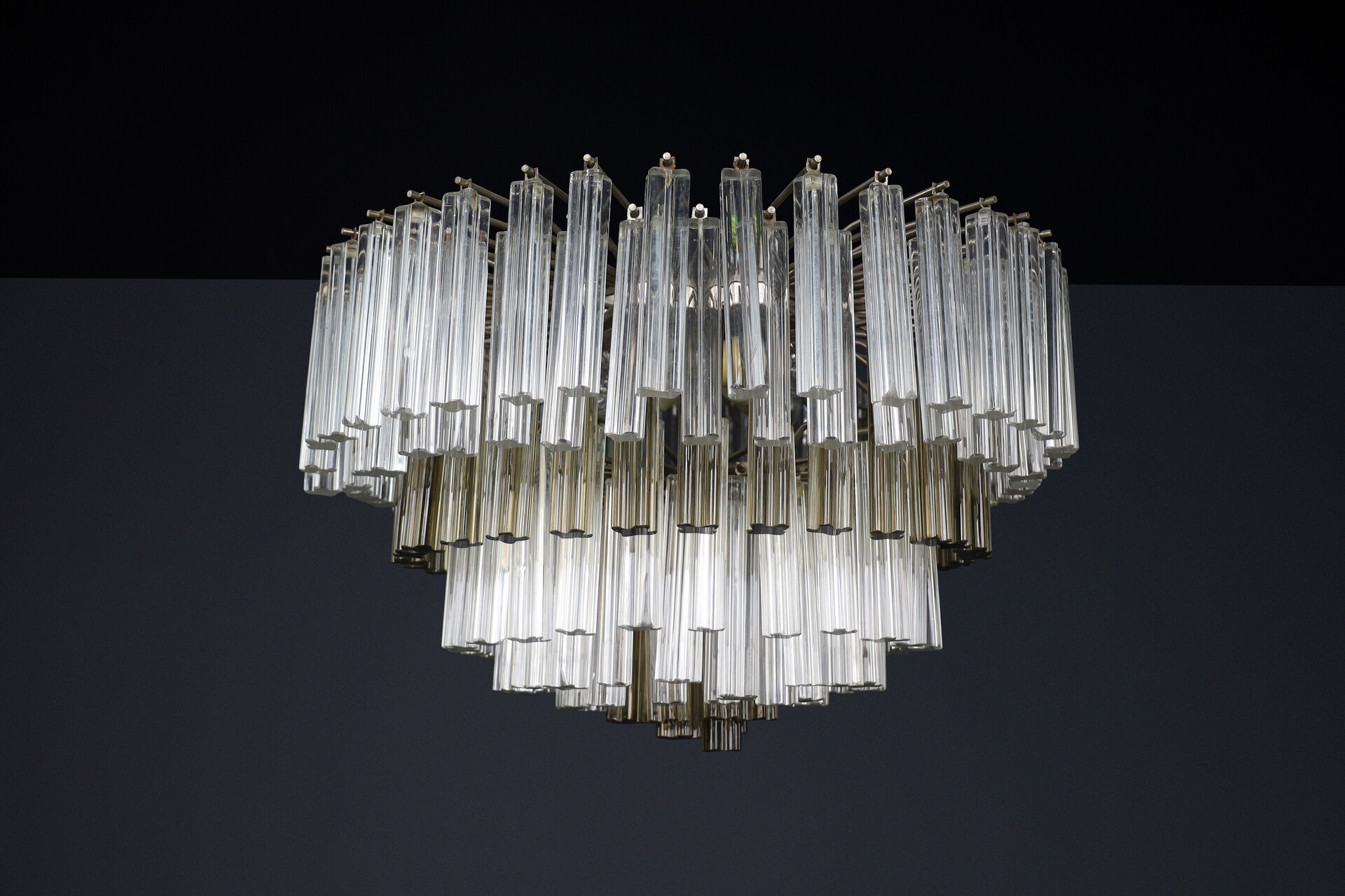 Mid century modern Large Two-colored Six-tier Crystal Venini Chandelier from Italy, 1960s. Mid-20th century