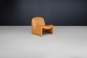Mid century modern Leather Alky Lounge Chair by Giancarlo Pirettie for Artifort and Castelli, Italy, circa 1970 Late-20th century
