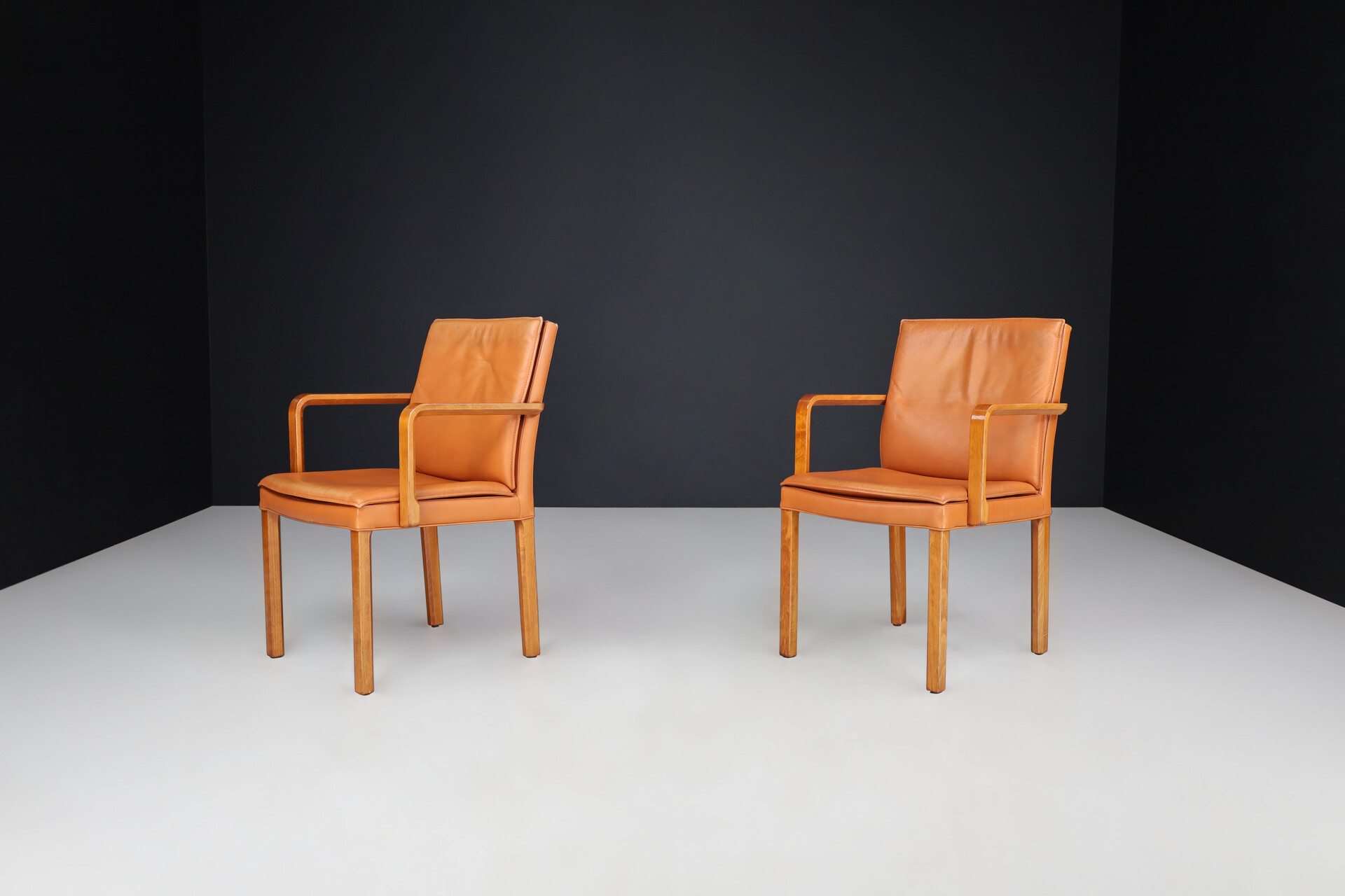 Mid century modern Leather armchairs / side chairs by Walter Knoll Germany 1970s Late-20th century