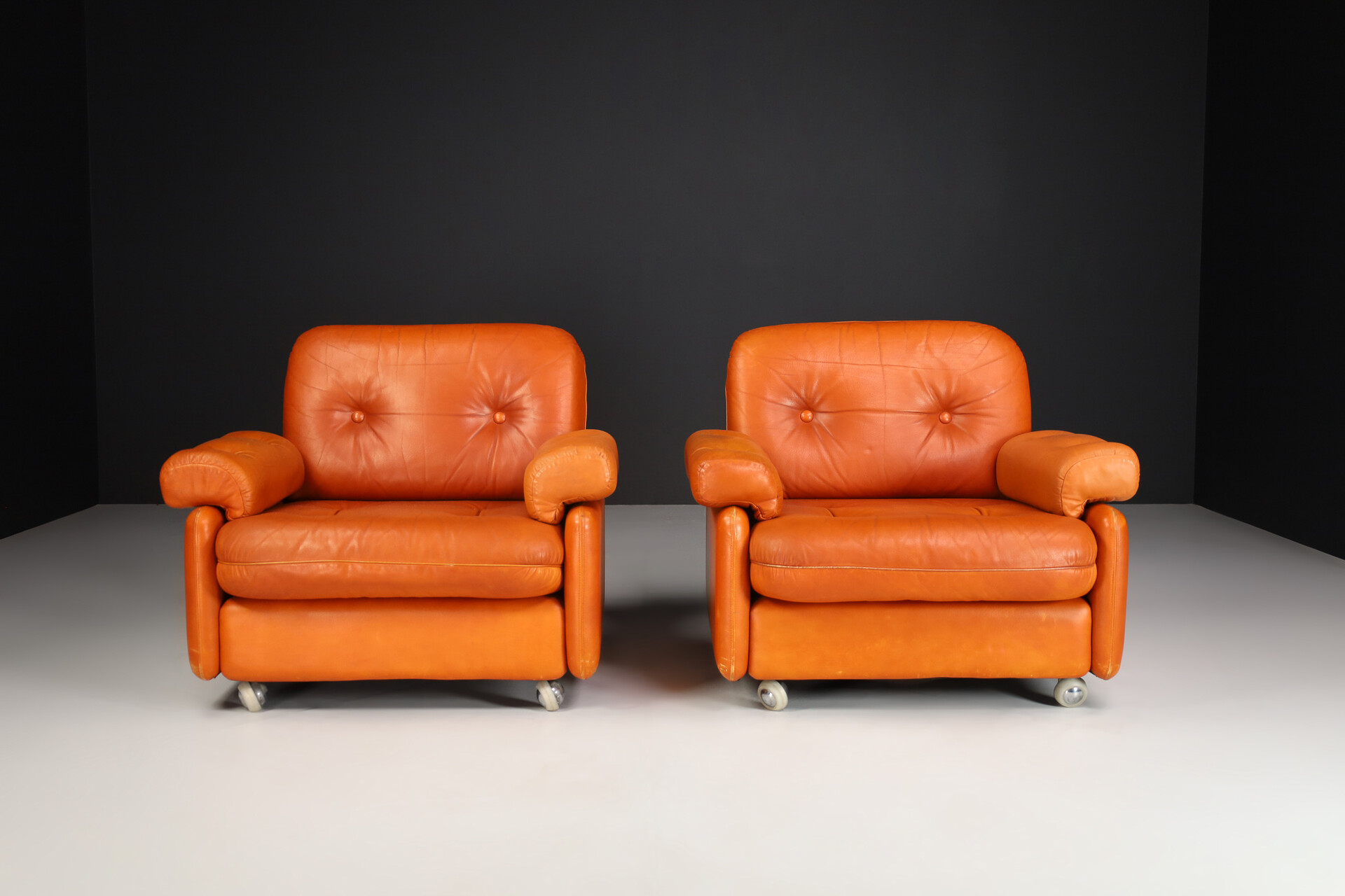 Mid century modern Leather Lounge armchairs , Germany 1960s Mid-20th century