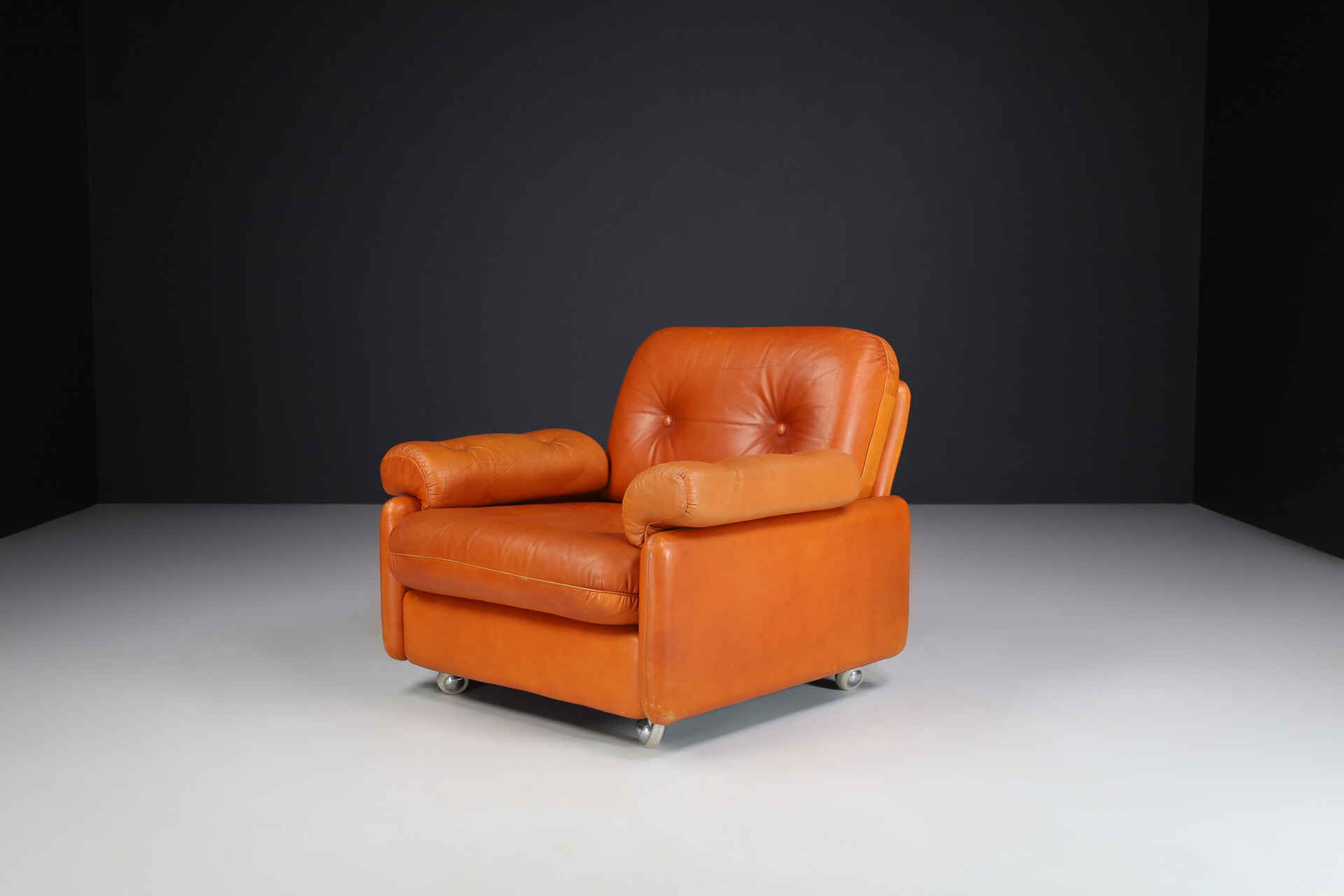 Mid century modern Leather Lounge armchairs , Germany 1960s Mid-20th century