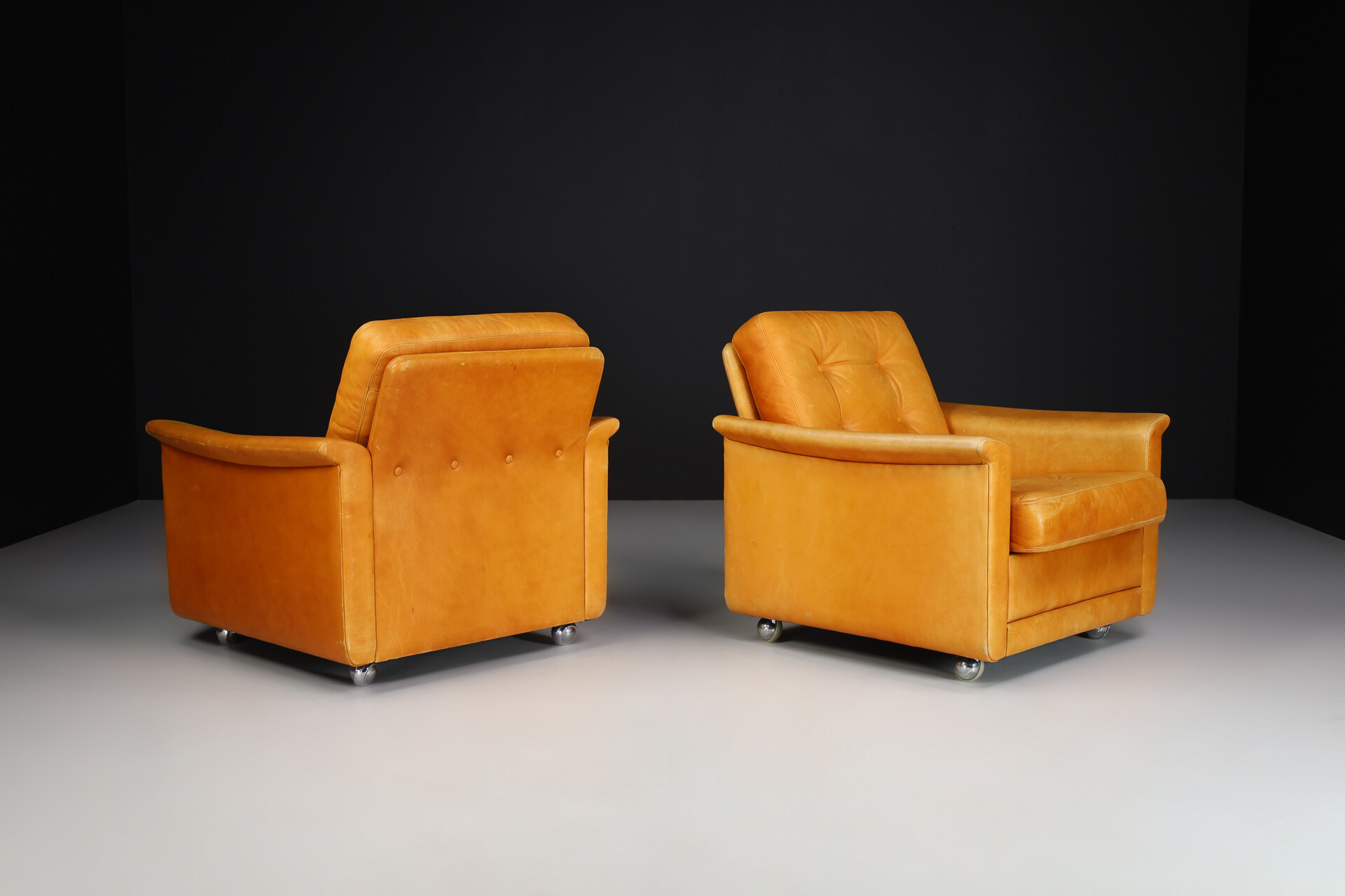 Mid century modern Lounge chairs In Cognac Leather , Germany 1960s Mid-20th century