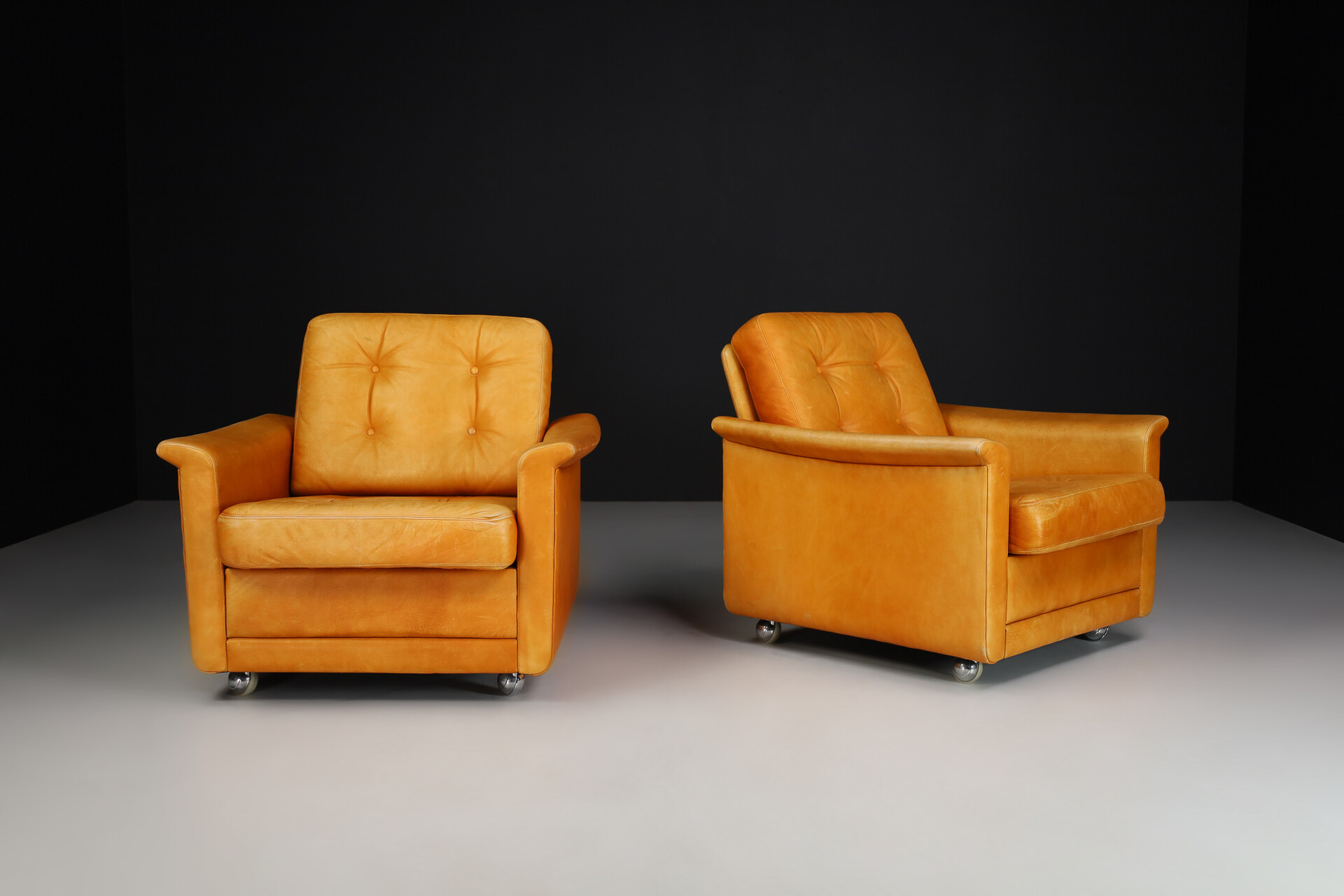 Mid century modern Lounge chairs In Cognac Leather , Germany 1960s Mid-20th century