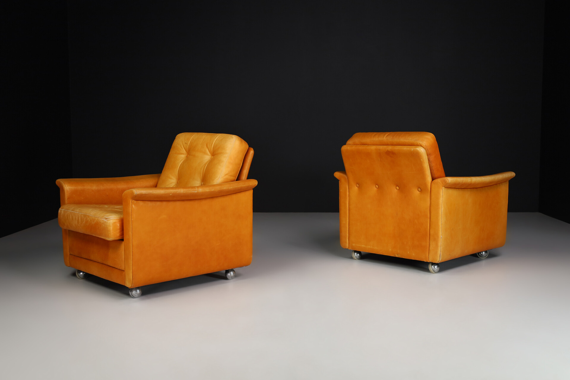 Mid century modern Lounge chairs In Cognac Leather , Germany 1960s Mid-20th century