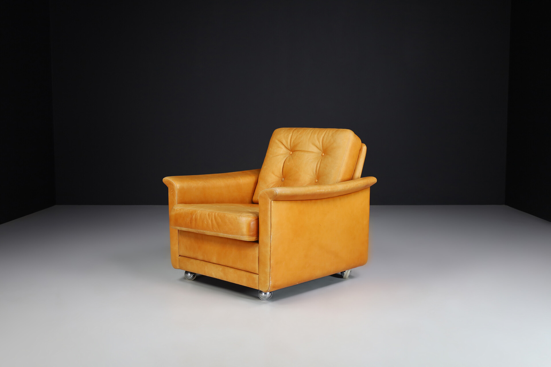 Mid century modern Lounge chairs In Cognac Leather , Germany 1960s Mid-20th century