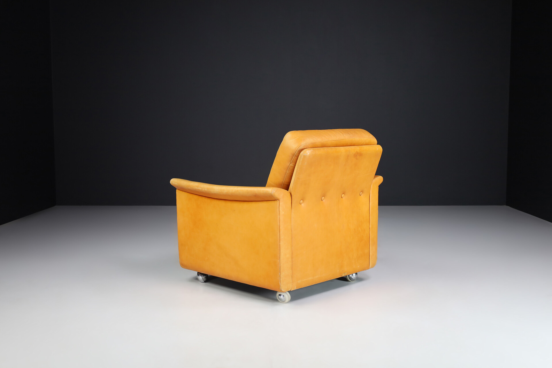 Mid century modern Lounge chairs In Cognac Leather , Germany 1960s Mid-20th century