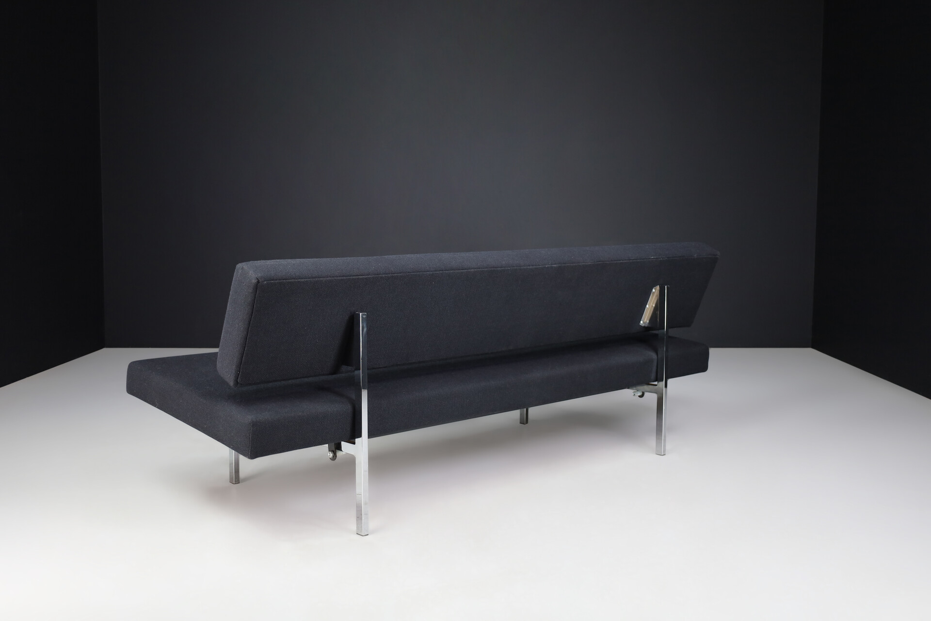 Mid century modern Martin Visser Sofa Or Daybed For 'T Spectrumin original fabric ,The Netherlands ,1960s Mid-20th century