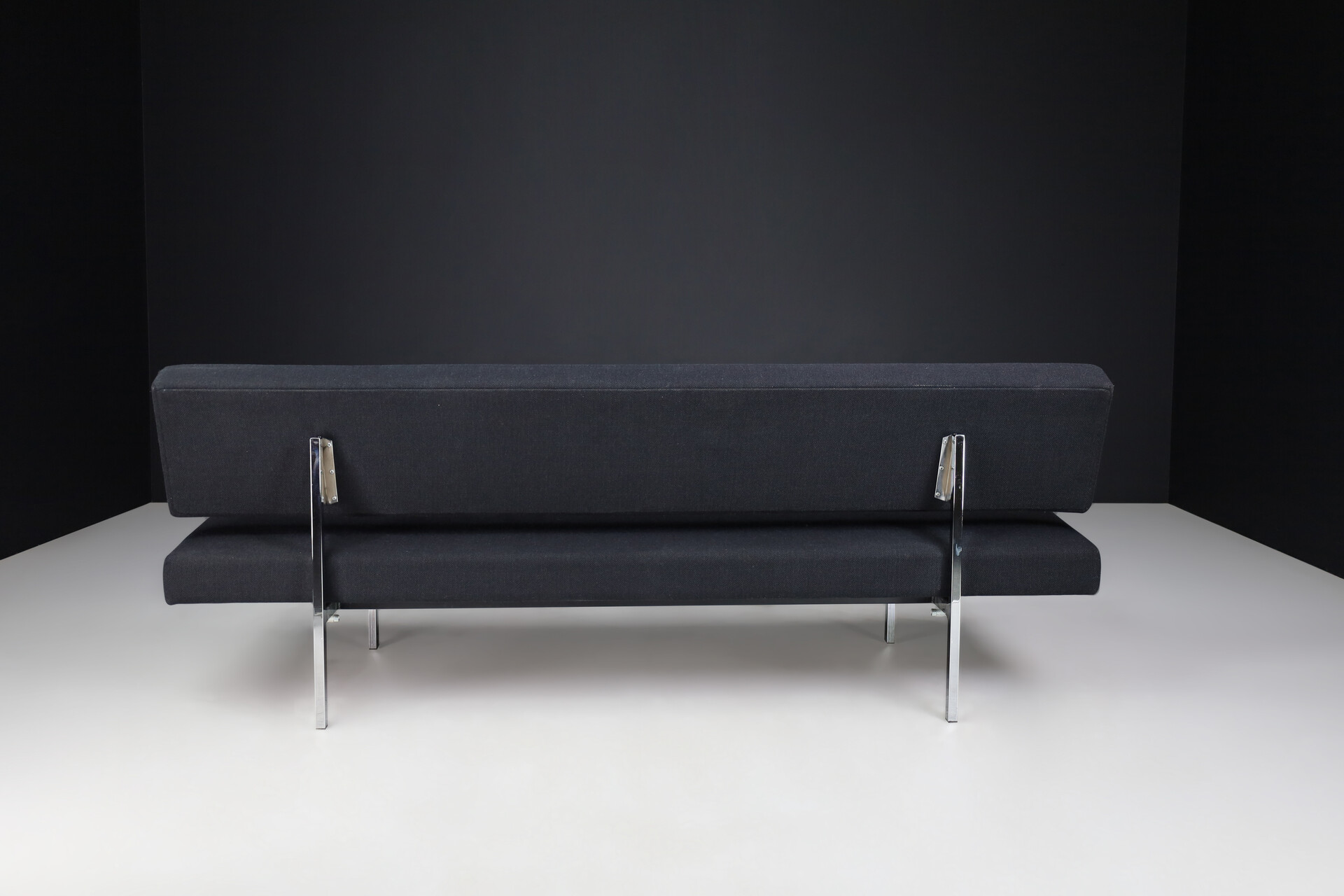 Mid century modern Martin Visser Sofa Or Daybed For 'T Spectrumin original fabric ,The Netherlands ,1960s Mid-20th century