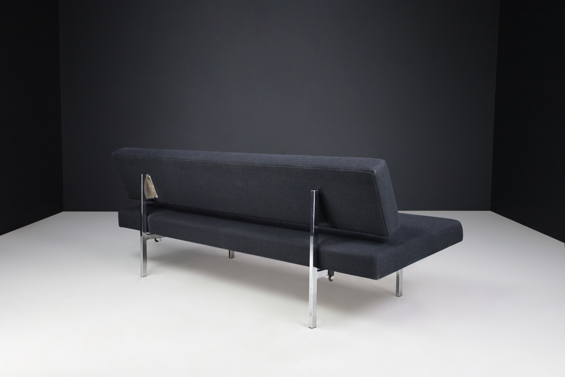 Mid century modern Martin Visser Sofa Or Daybed For 'T Spectrumin original fabric ,The Netherlands ,1960s Mid-20th century