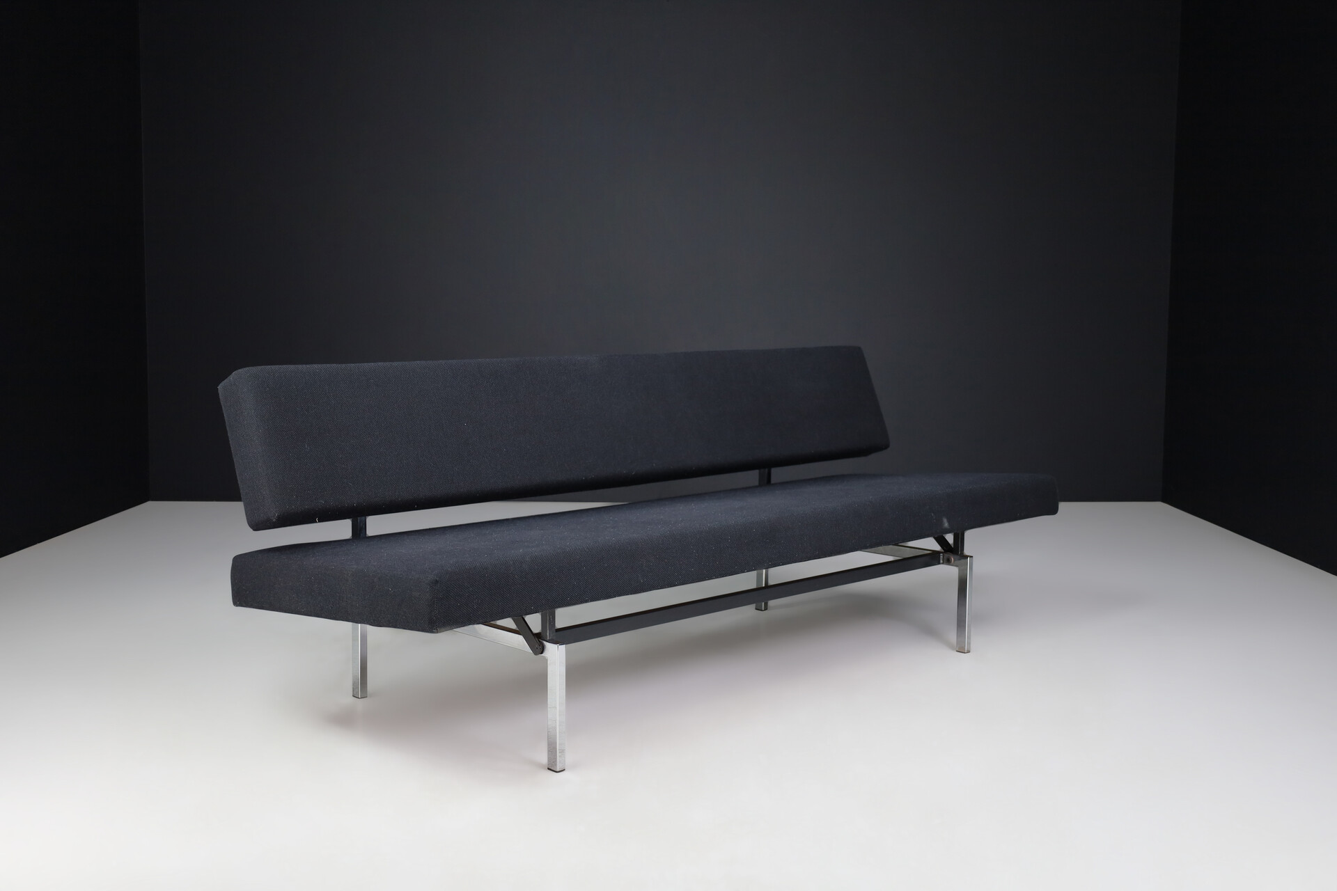 Mid century modern Martin Visser Sofa Or Daybed For 'T Spectrumin original fabric ,The Netherlands ,1960s Mid-20th century